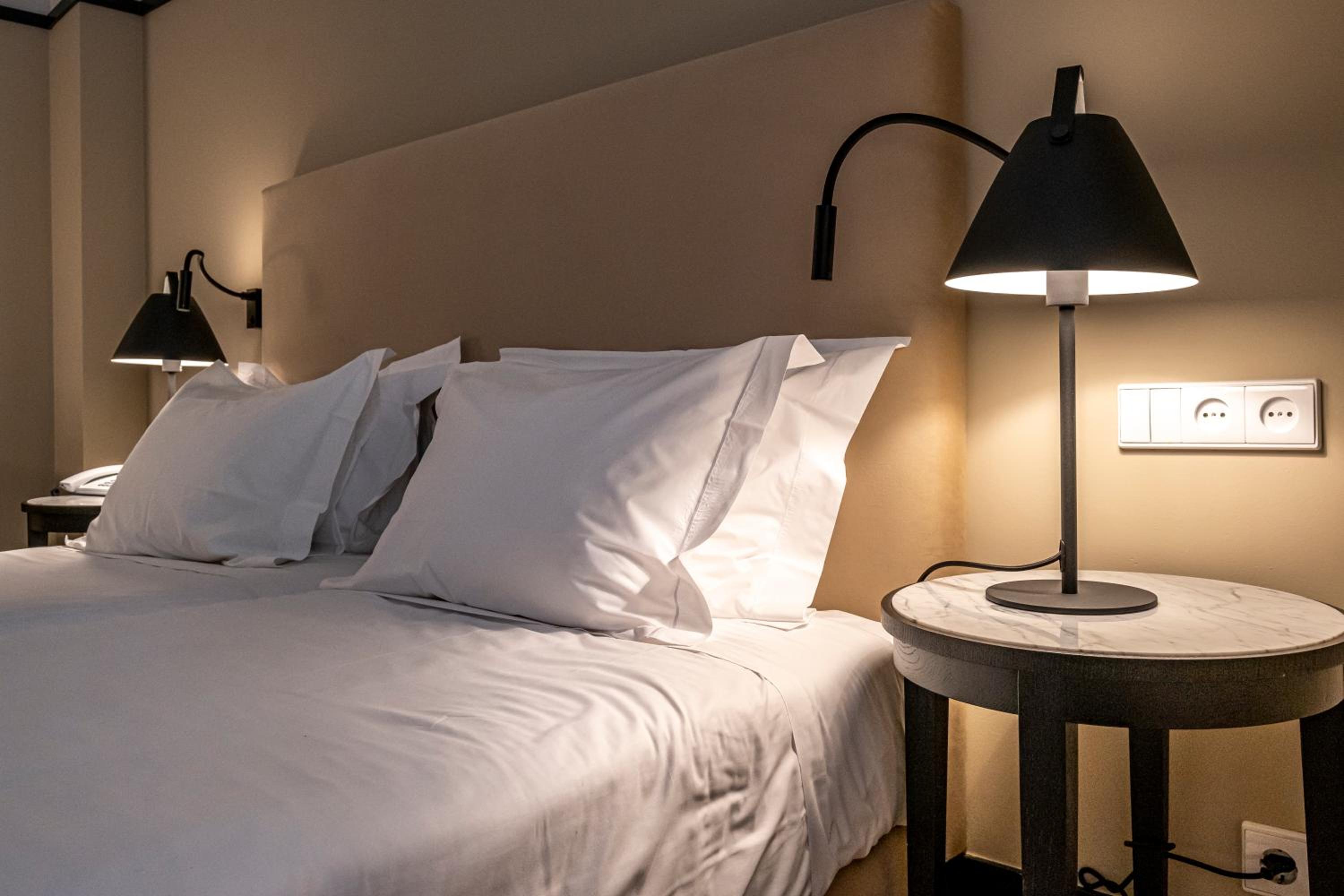 Classic Double or Twin Room - Photo 3