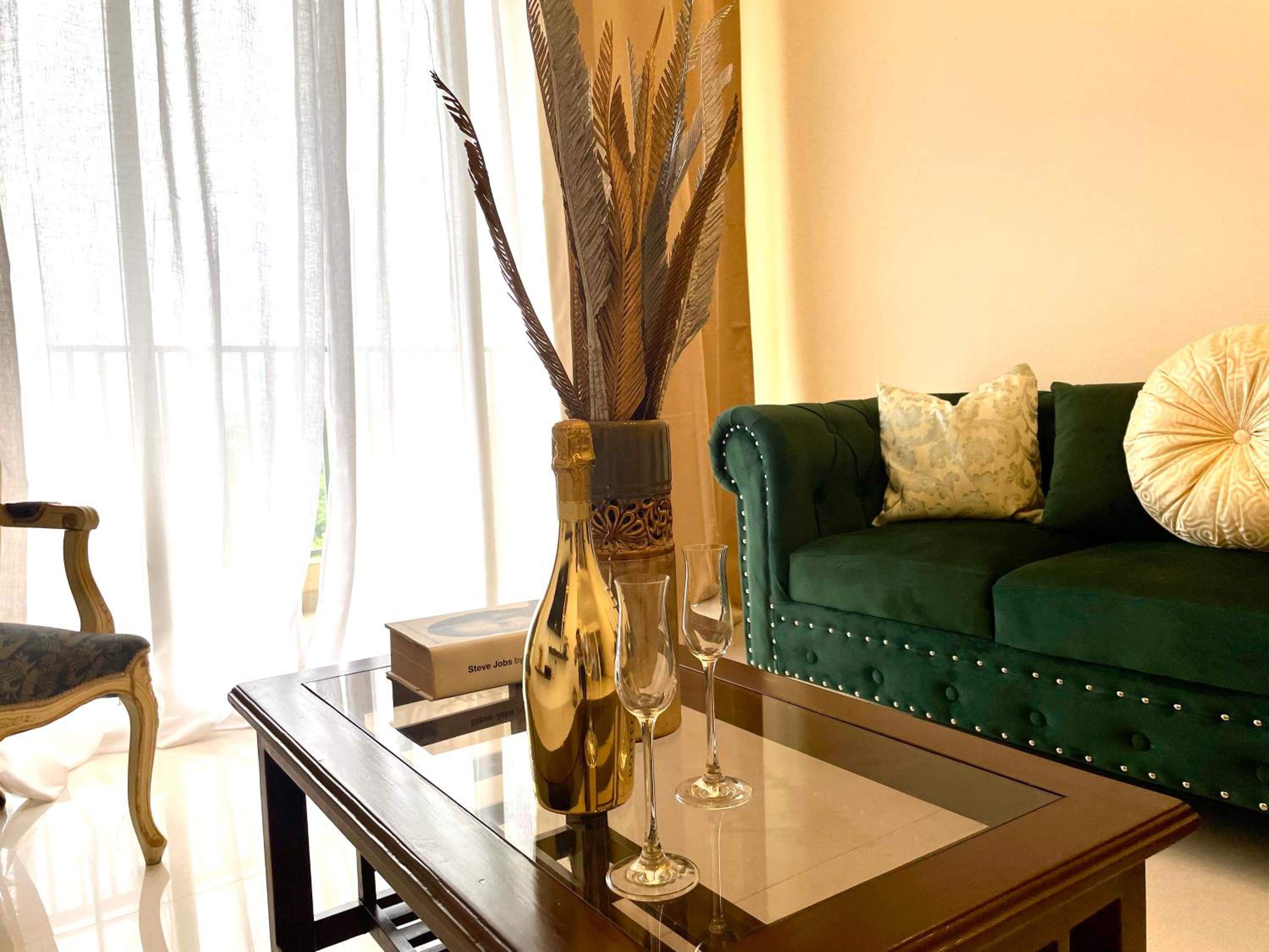 Apartment with Sea View - Photo 2