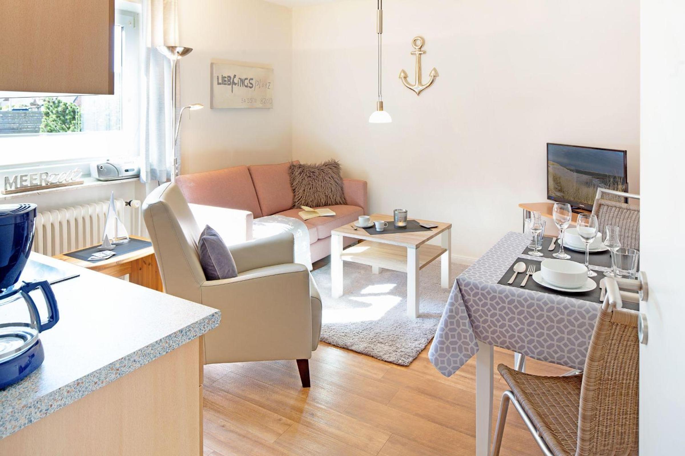 Apartment with Terrace photo 2