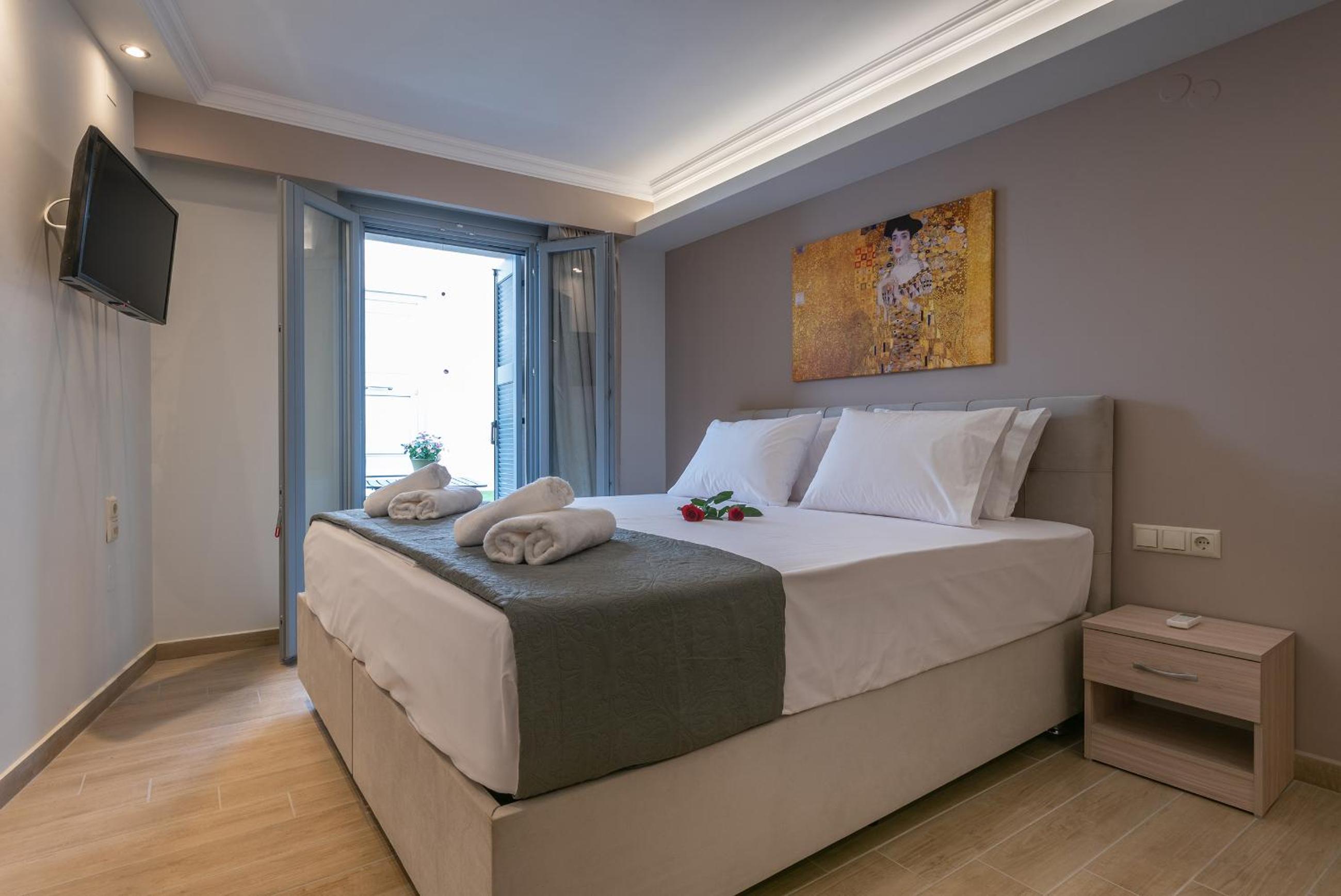 Large Double Room photo 2