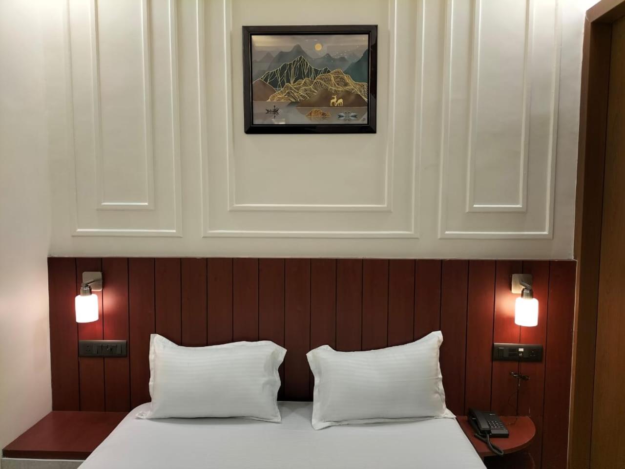 Budget Double Room photo 2