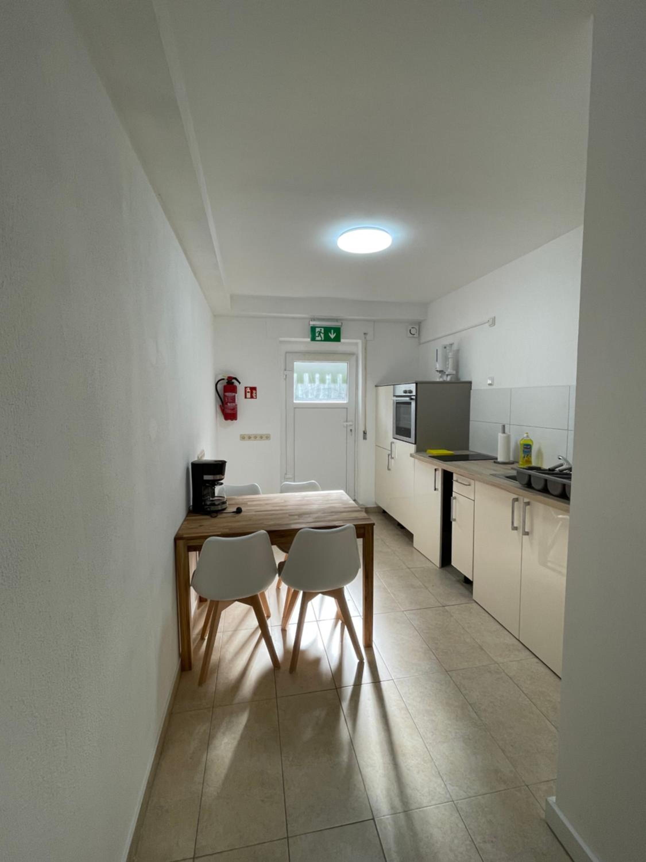 Twin Room - Photo 3