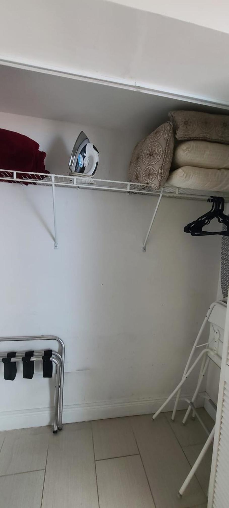 One-Bedroom Apartment photo 3
