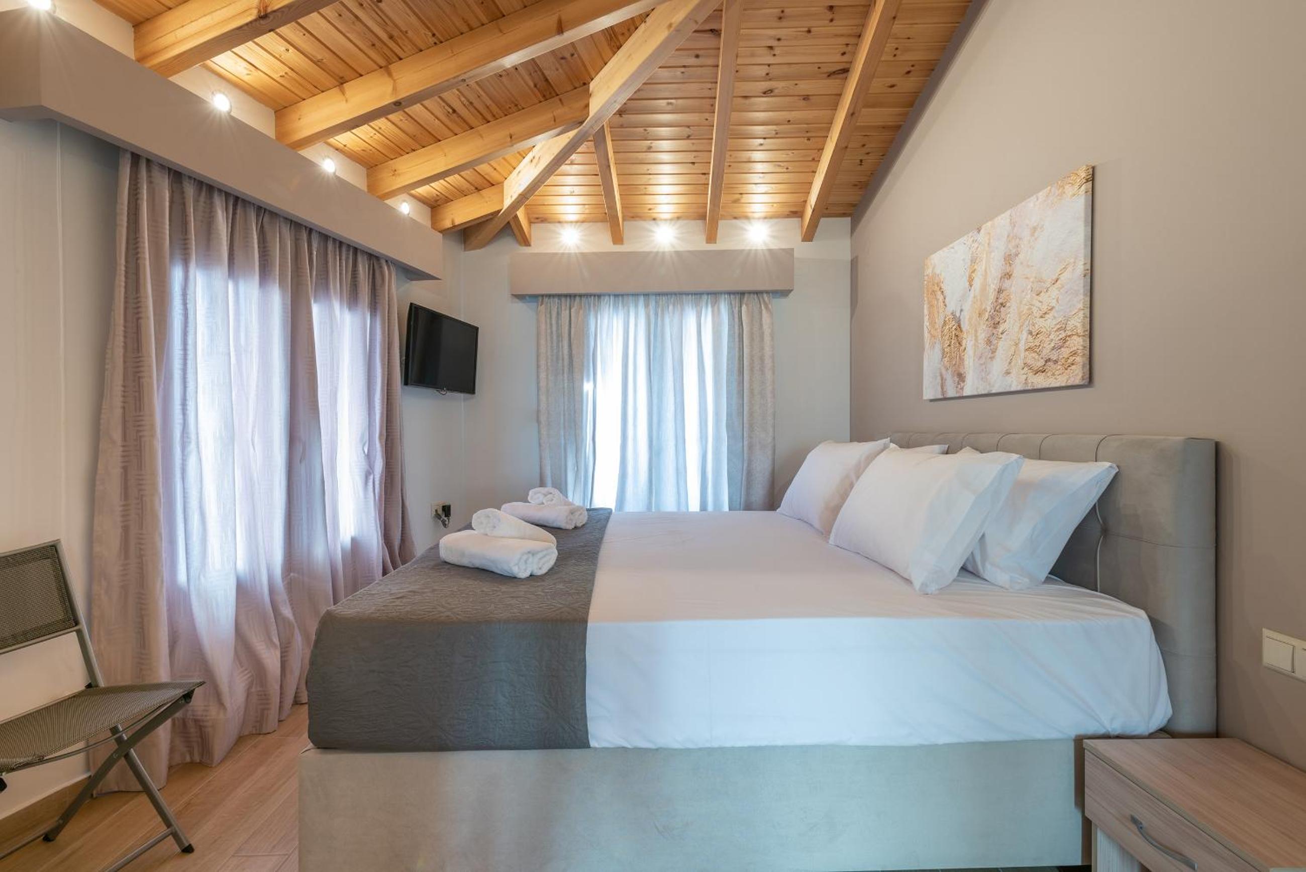 Large Double Room photo 3