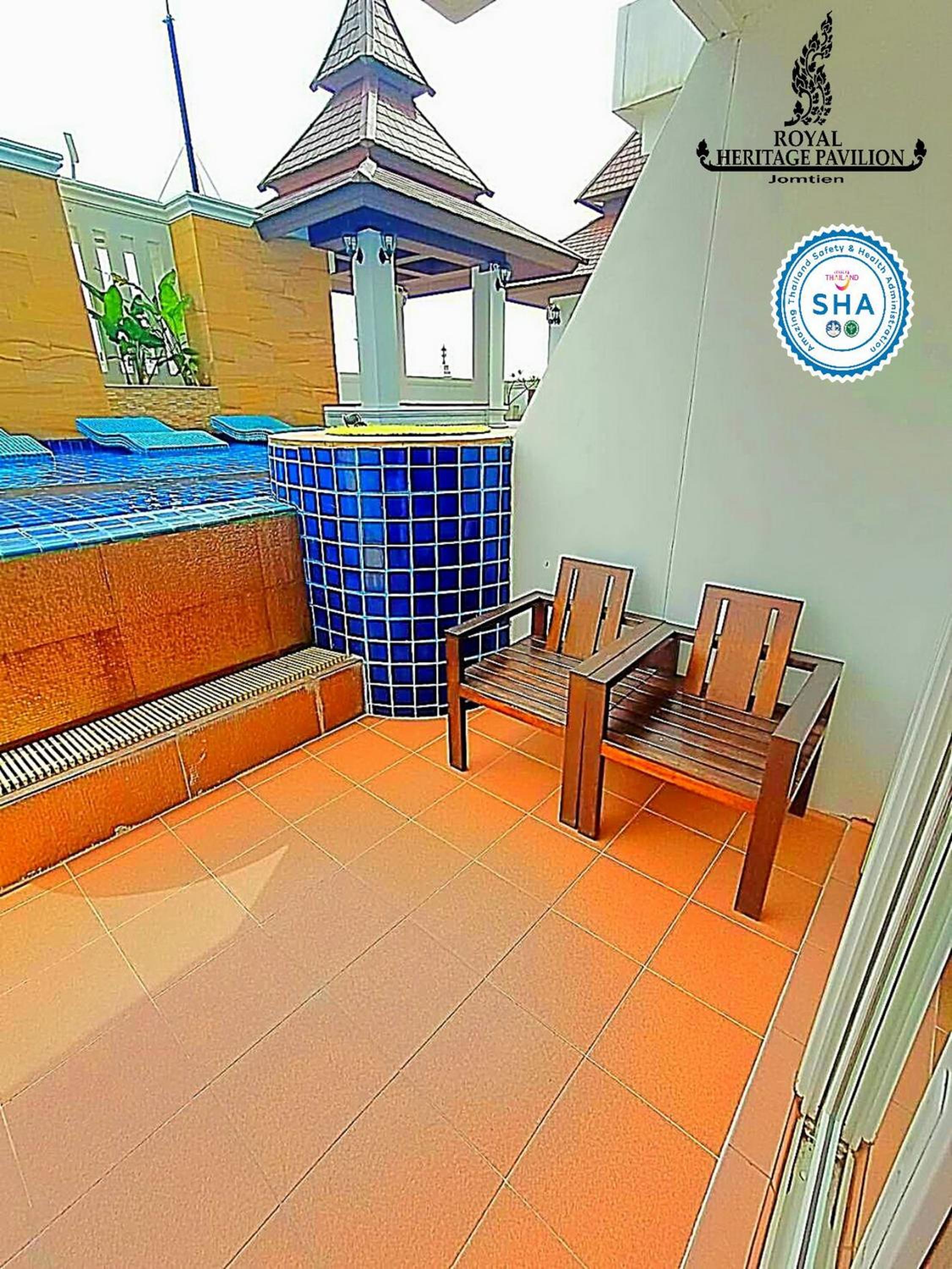 Luxury Suite with Pool Access  - Photo 17