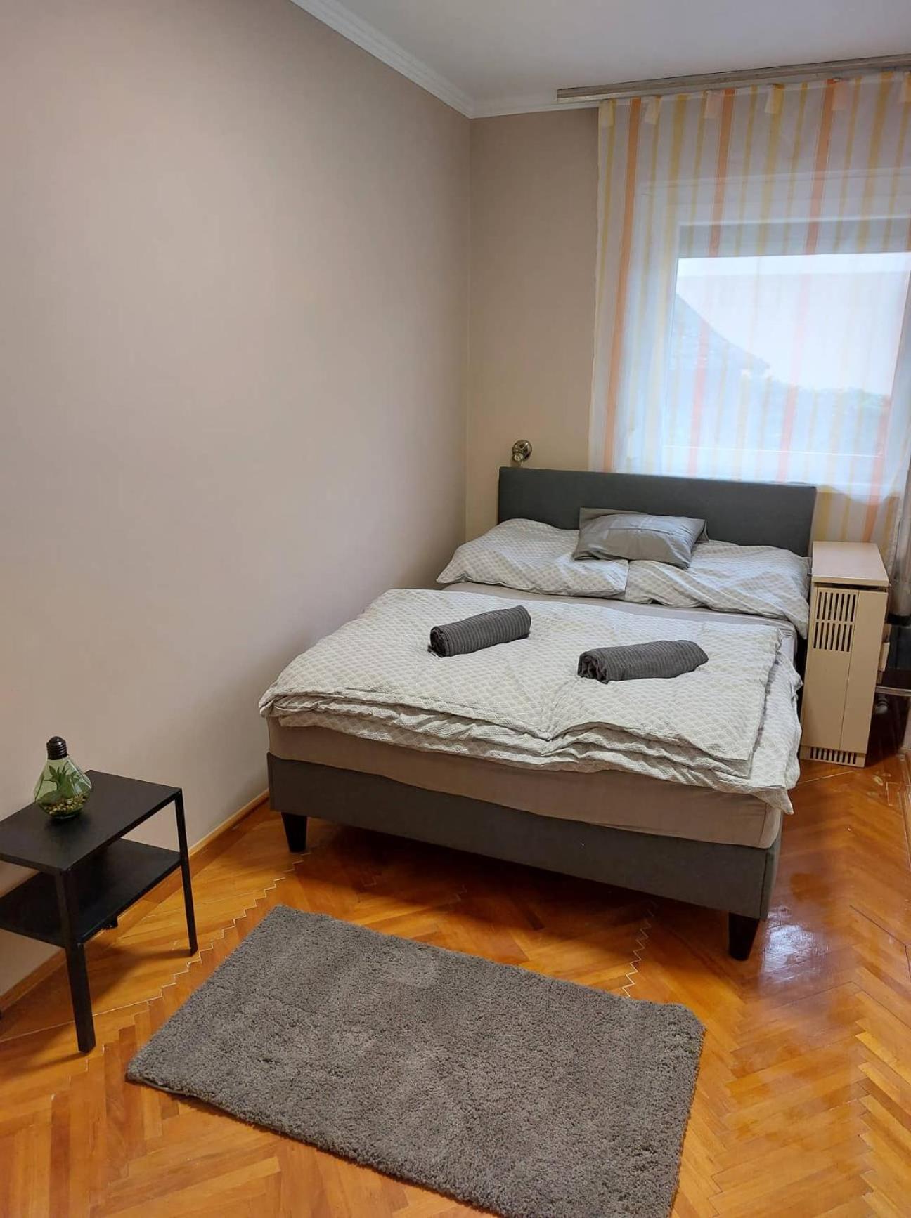 Three-Bedroom House photo 2