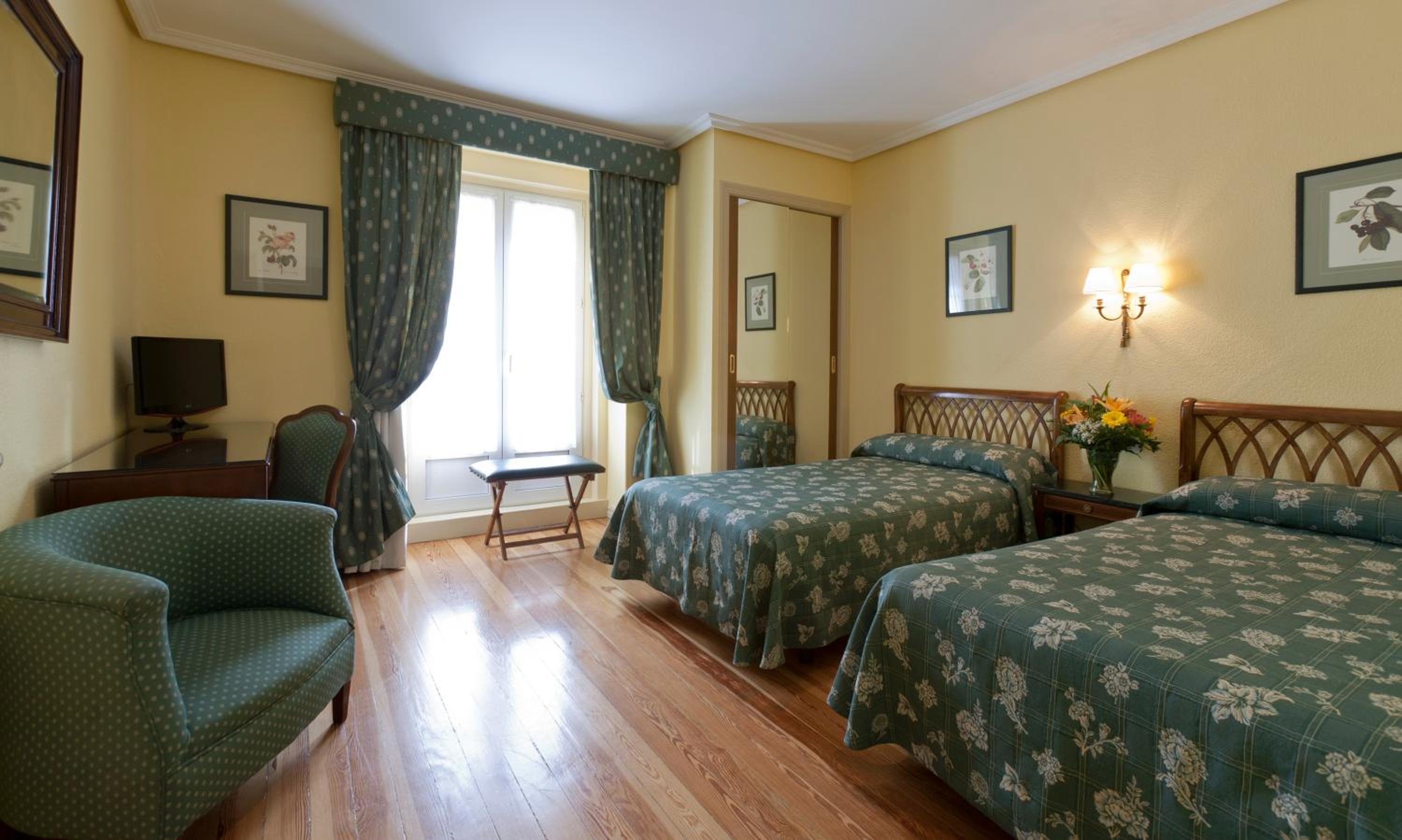 Habitación Doble o con Dos Camas