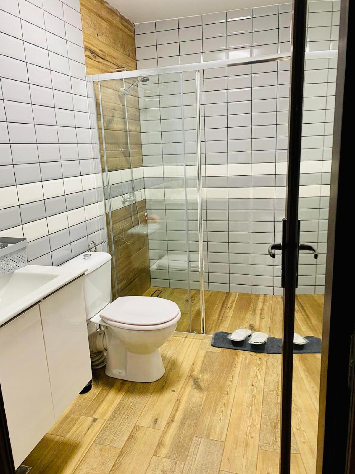 Double or Twin Room - Disability Access - Photo 8