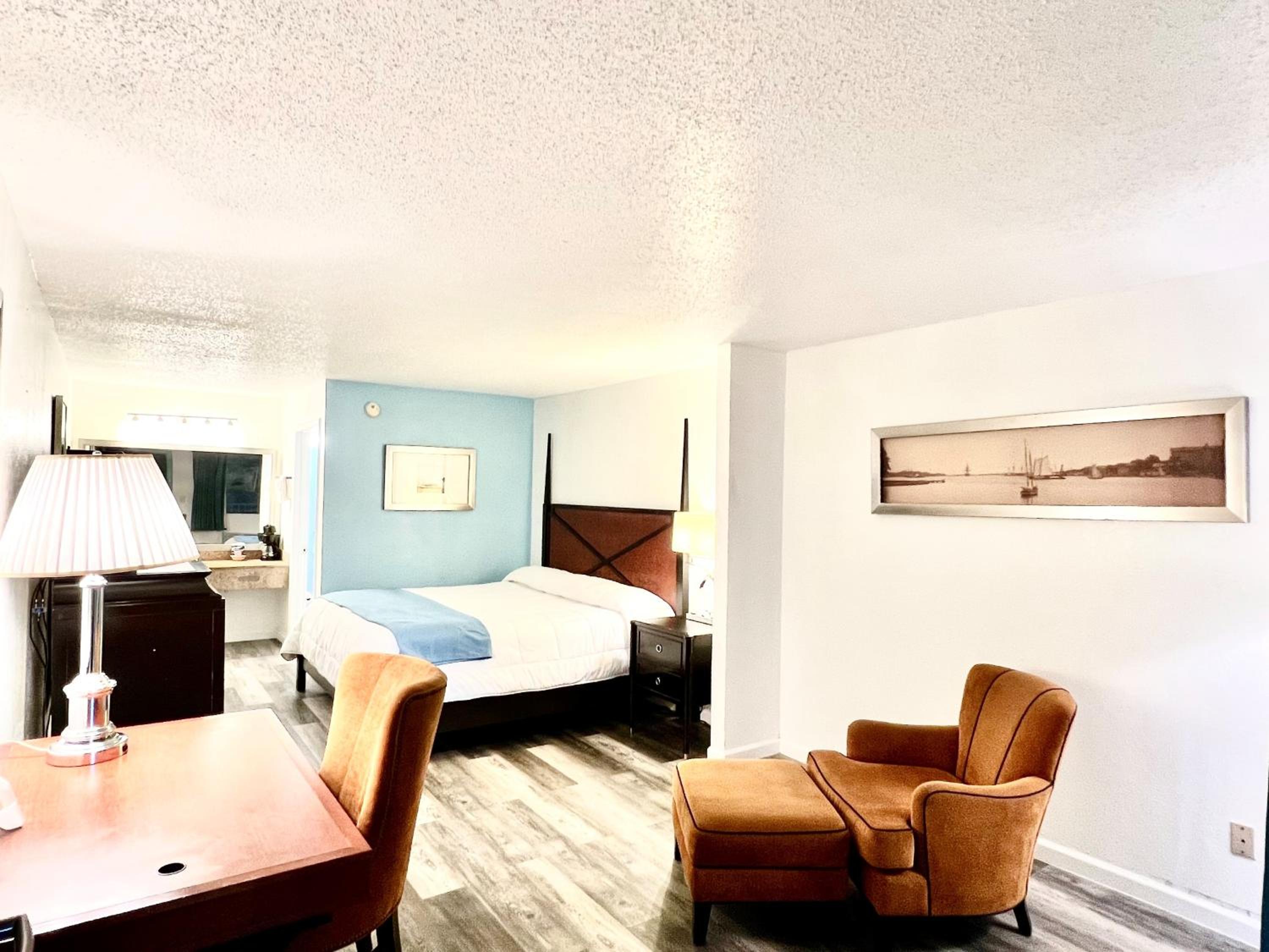 King Room - Non-Smoking photo 1