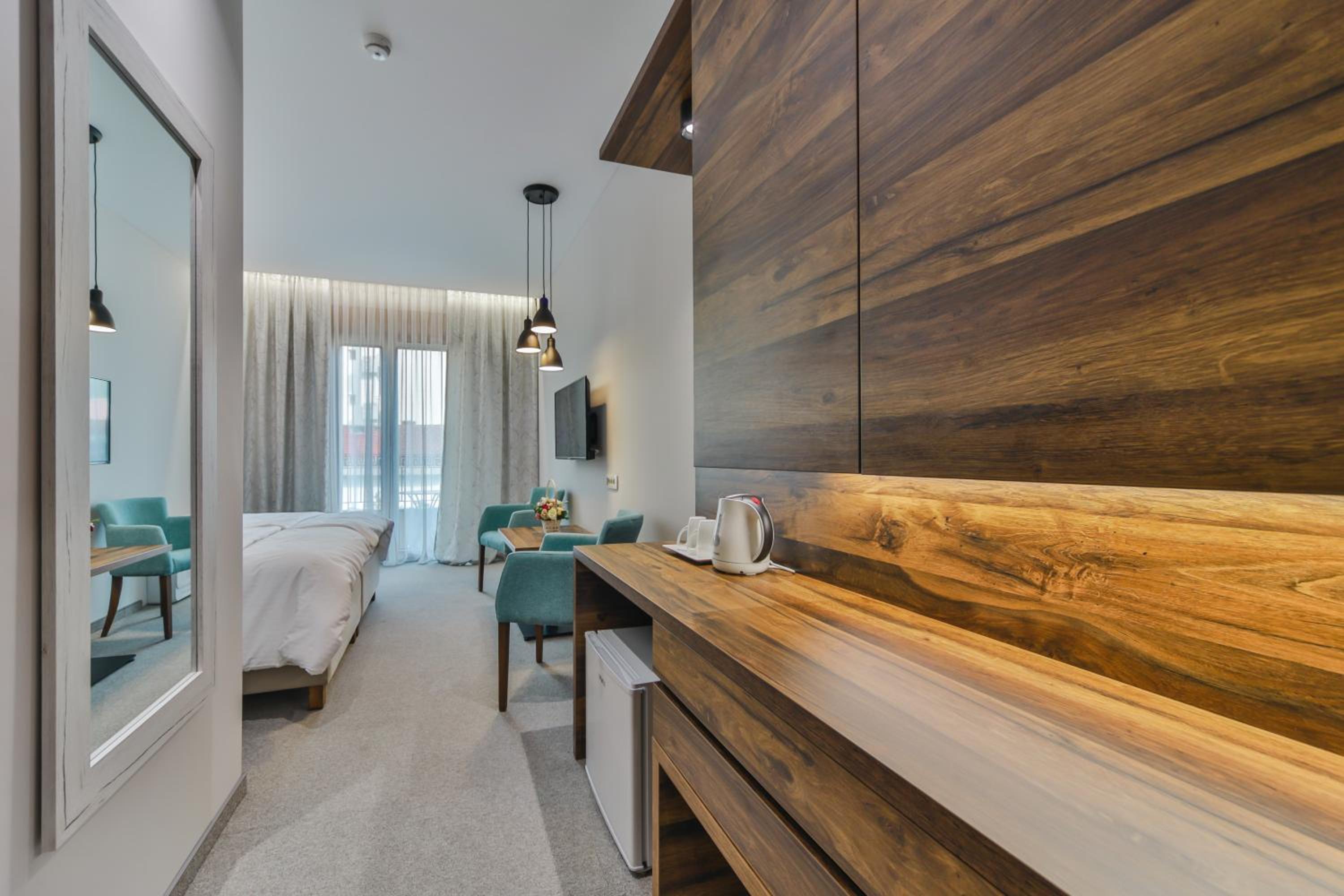 Deluxe Double or Twin Room - Photo 4