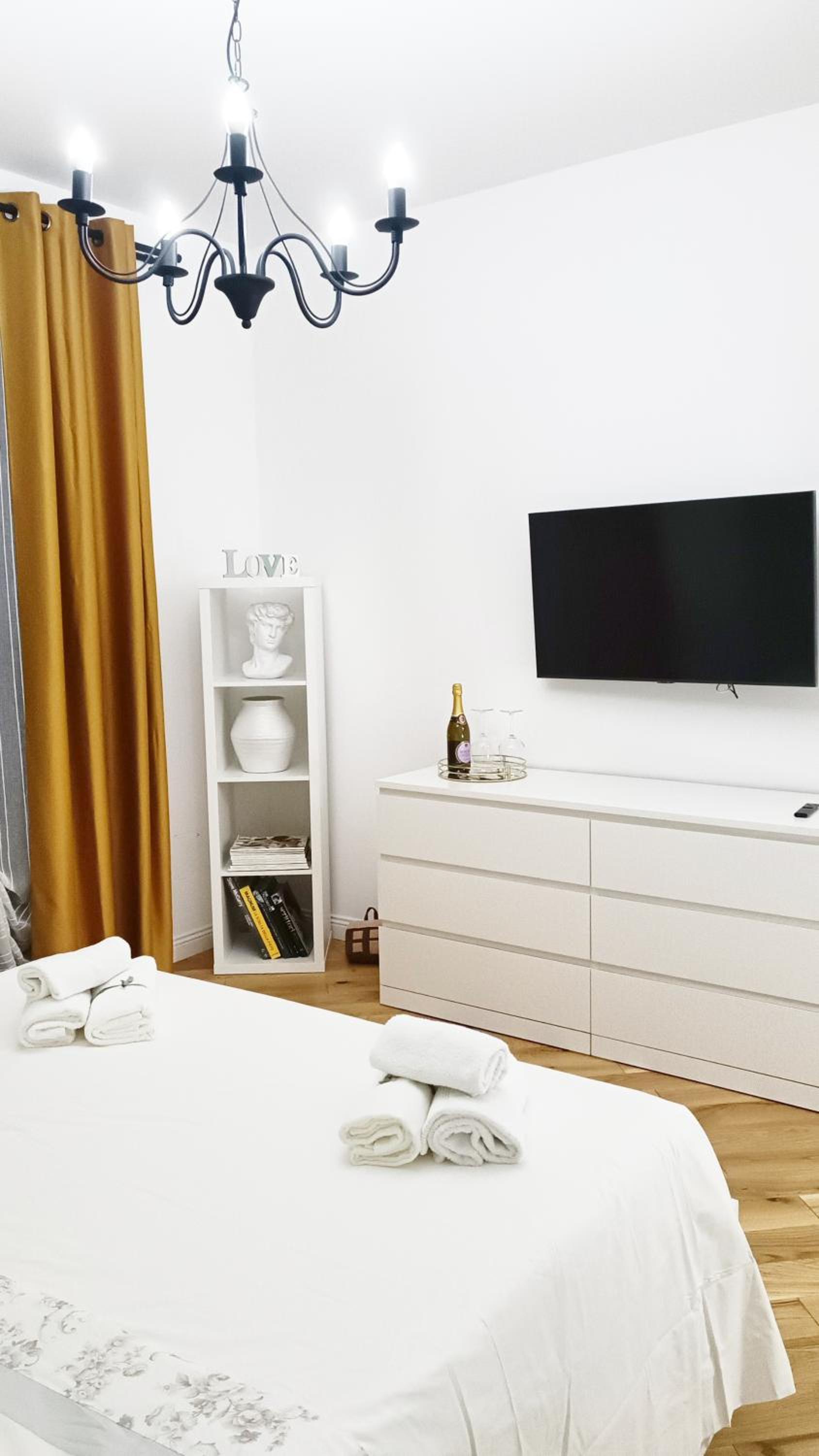 Two-Bedroom Standard Apartment photo 1