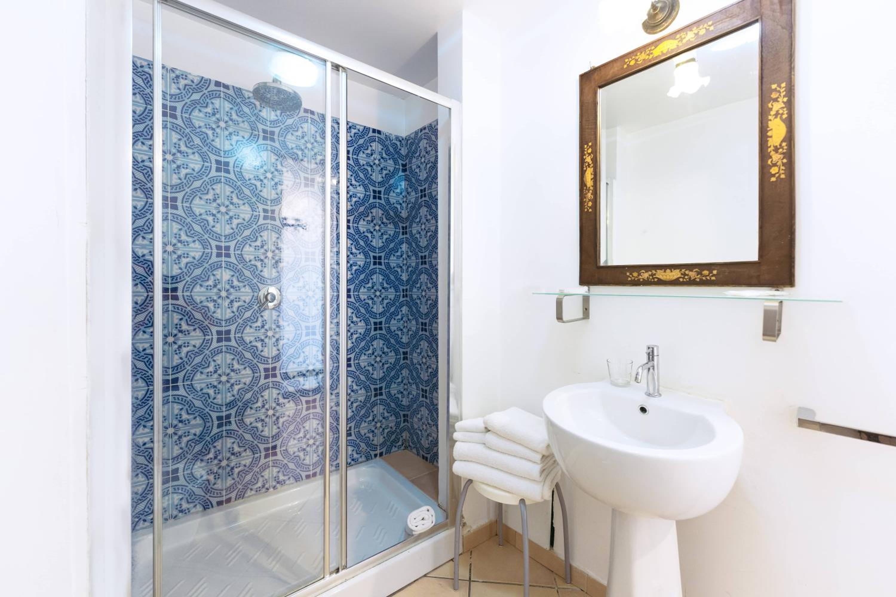Large Double Room photo 2