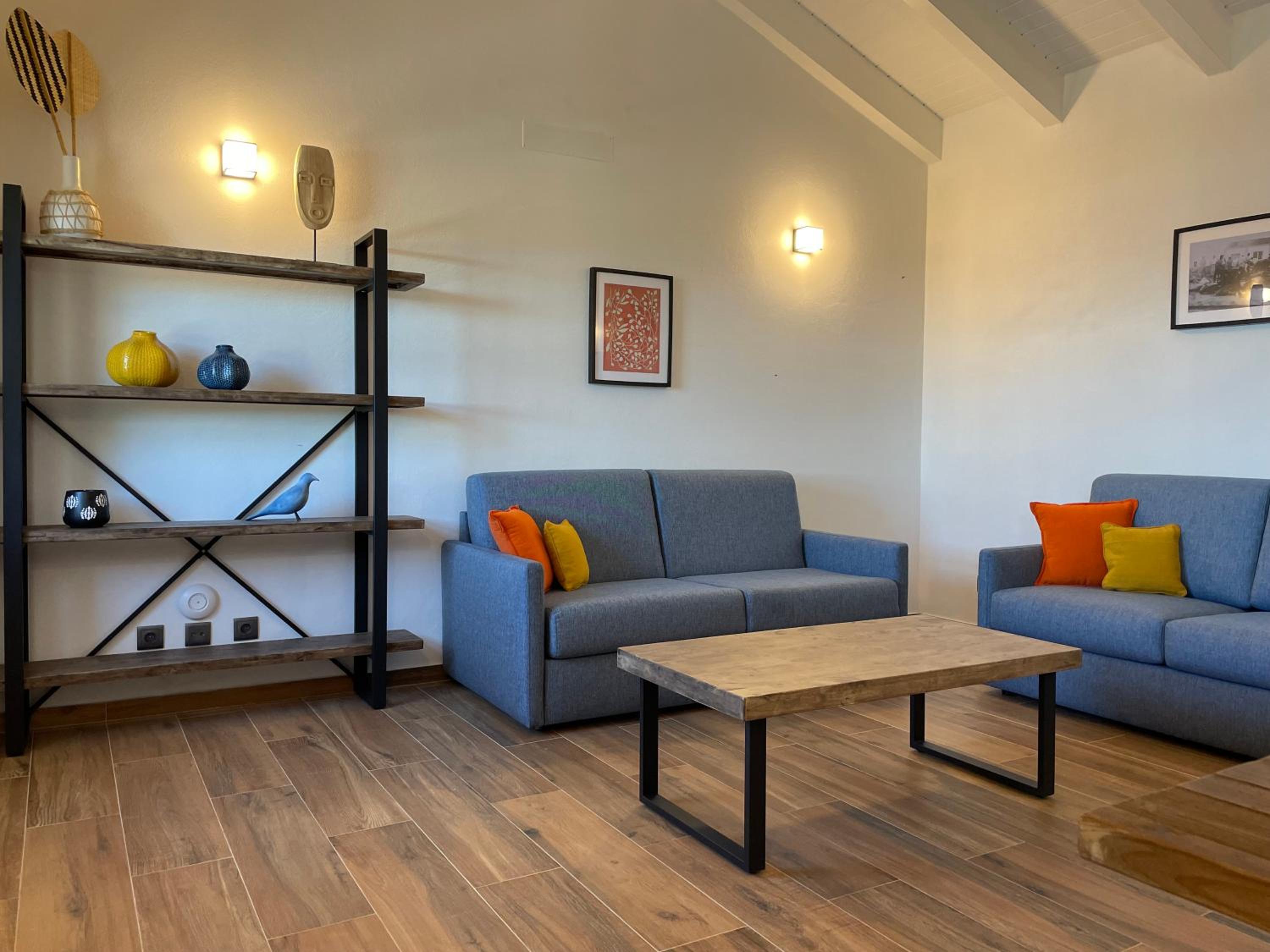 Apartment with Balcony - Photo 1