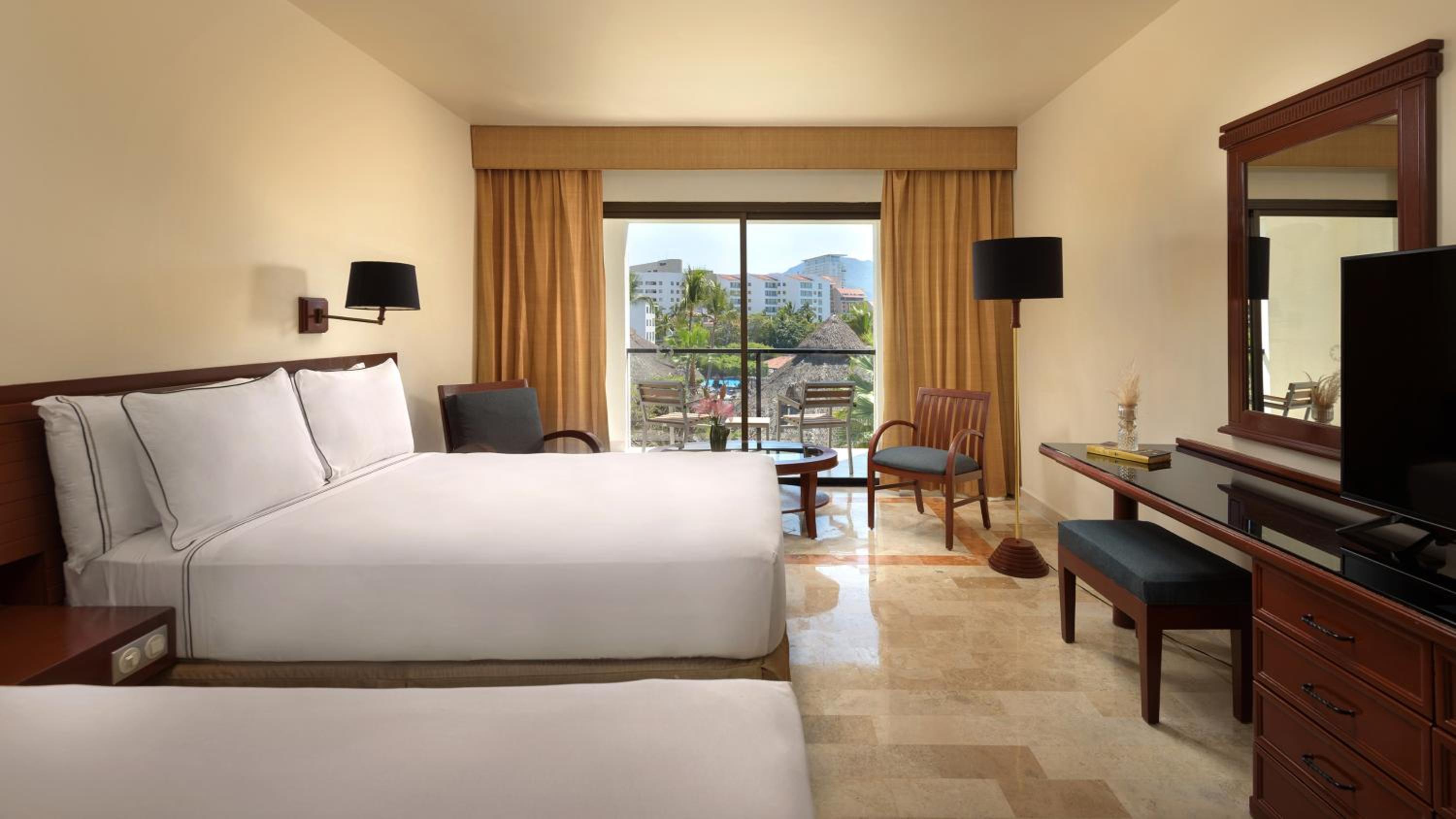 Deluxe Room Garden View - Photo 1