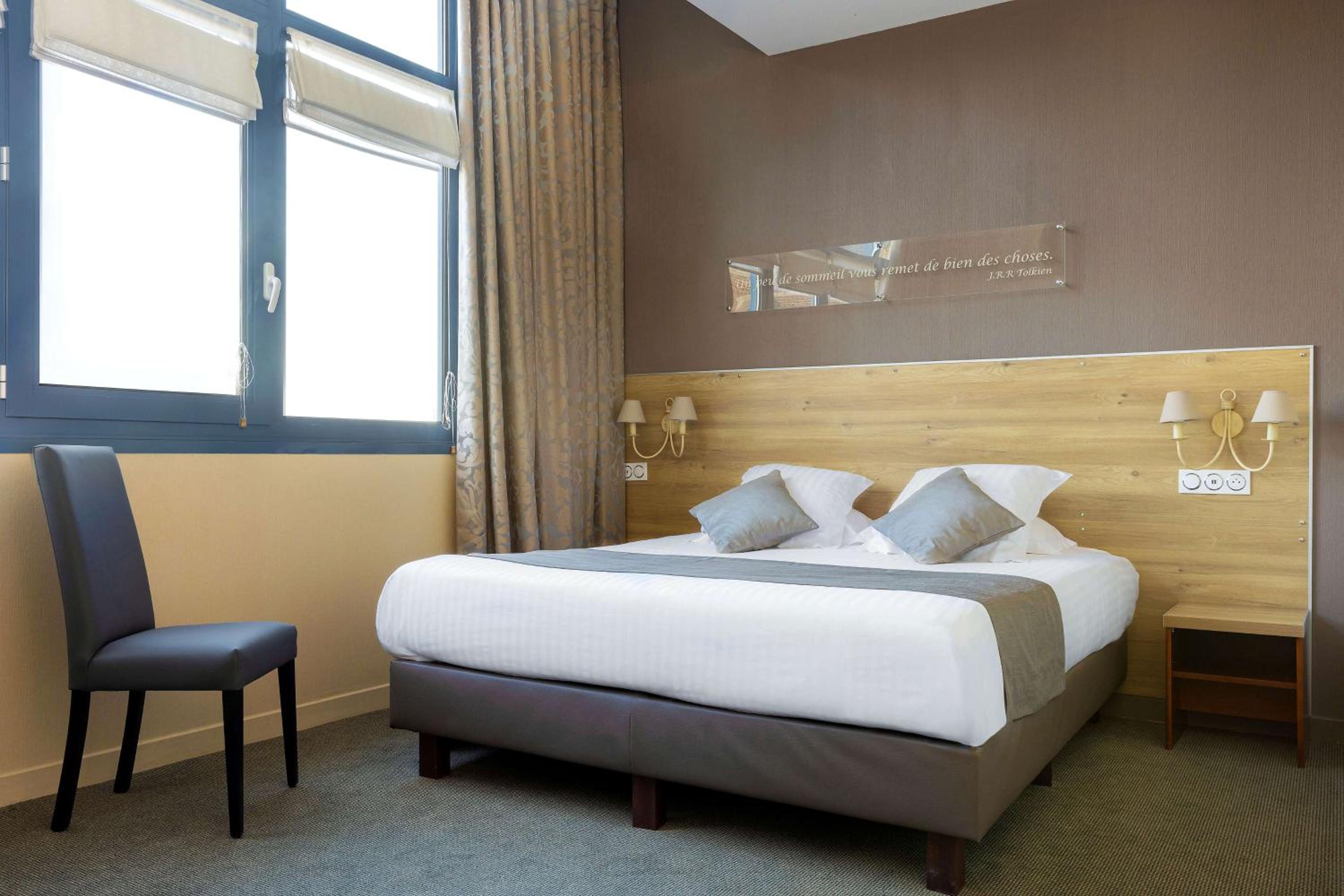 Comfort Queen Room - Non-Smoking  - Photo 1