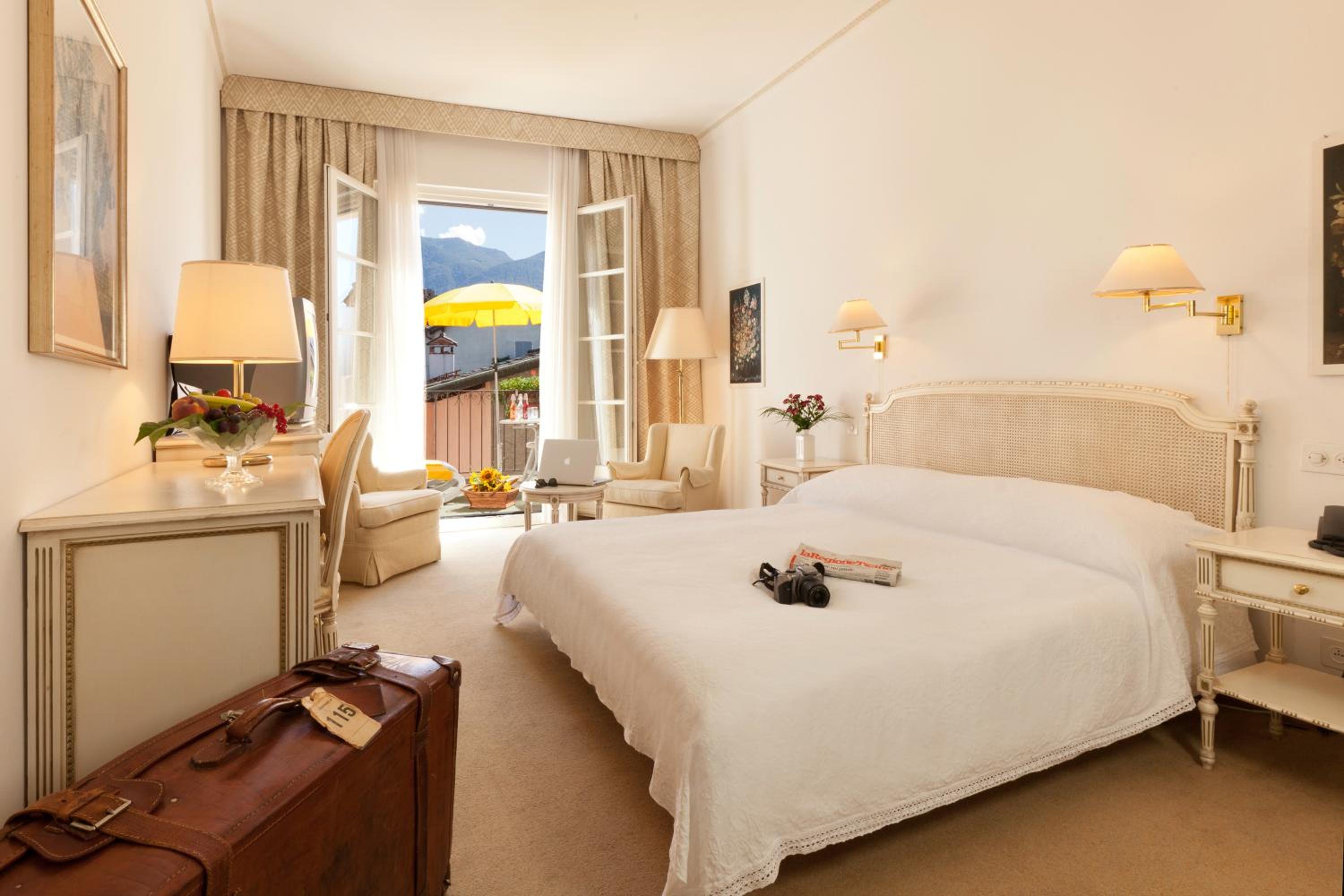 Double Room with Courtyard View - Photo 3