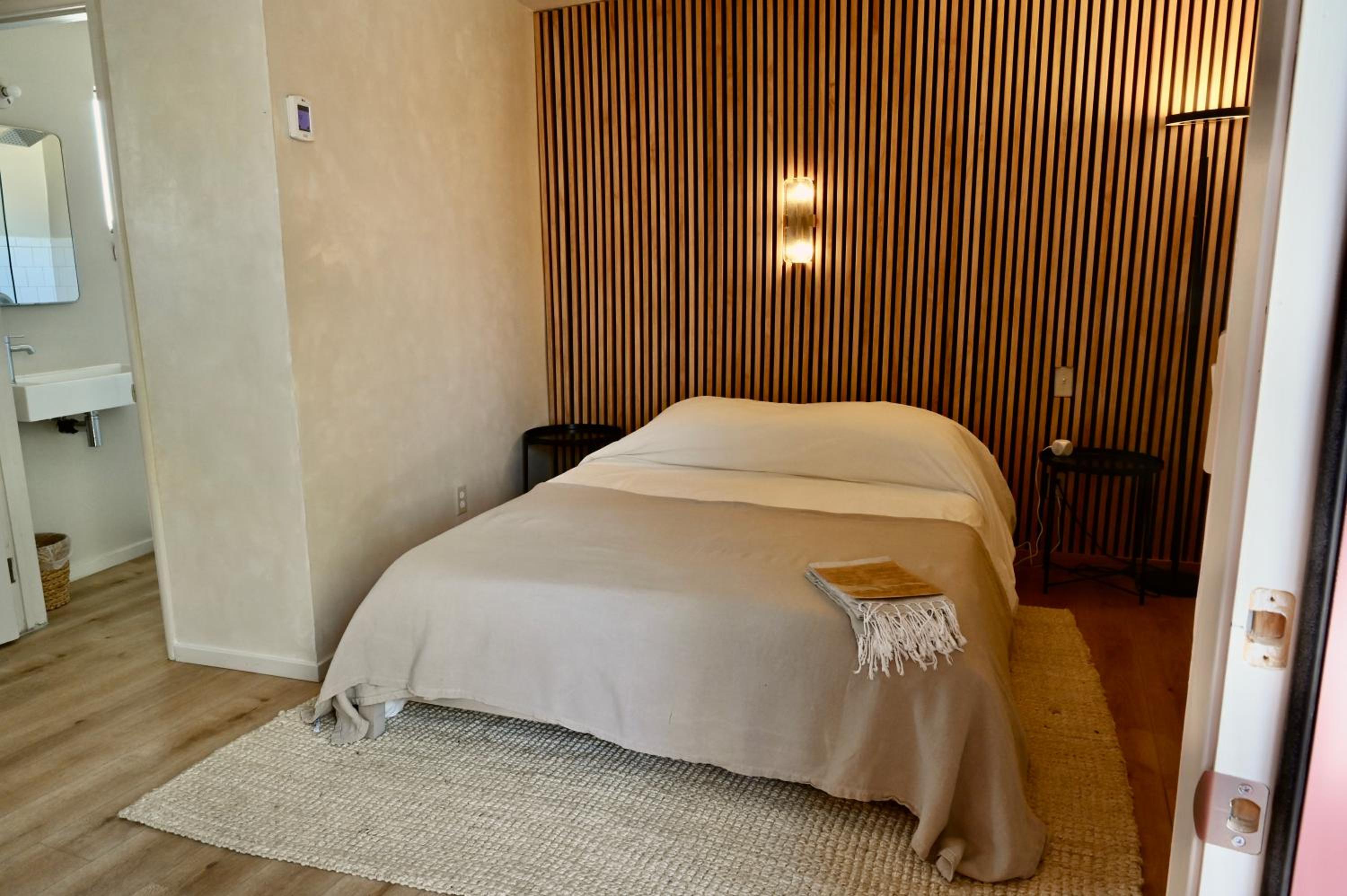 Queen Room - Photo 1
