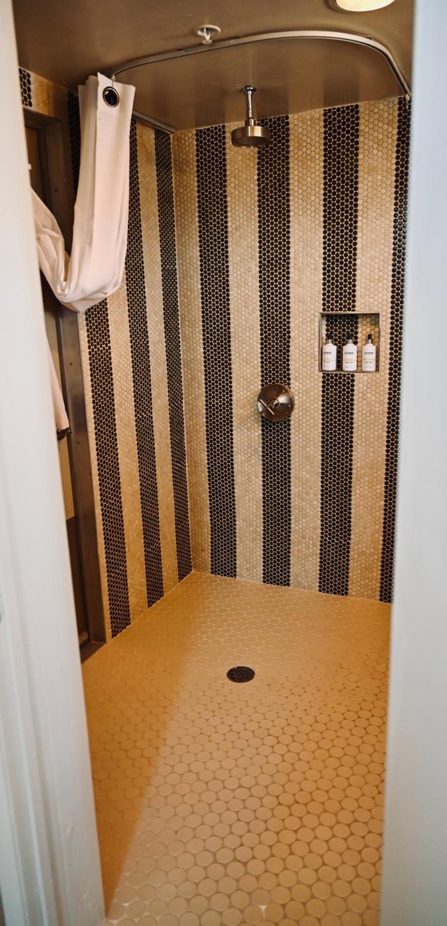 Deluxe Double or Twin Room - Photo 3