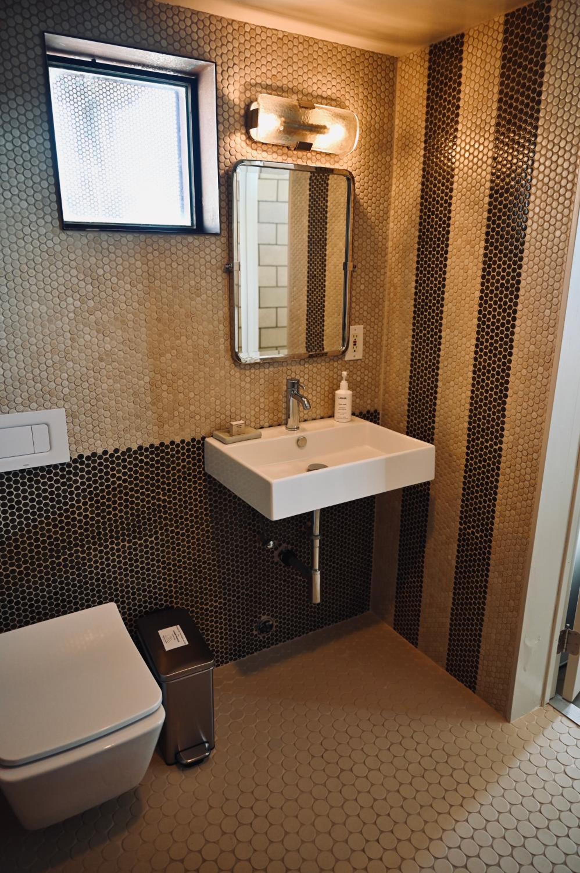 Deluxe Double or Twin Room - Photo 5