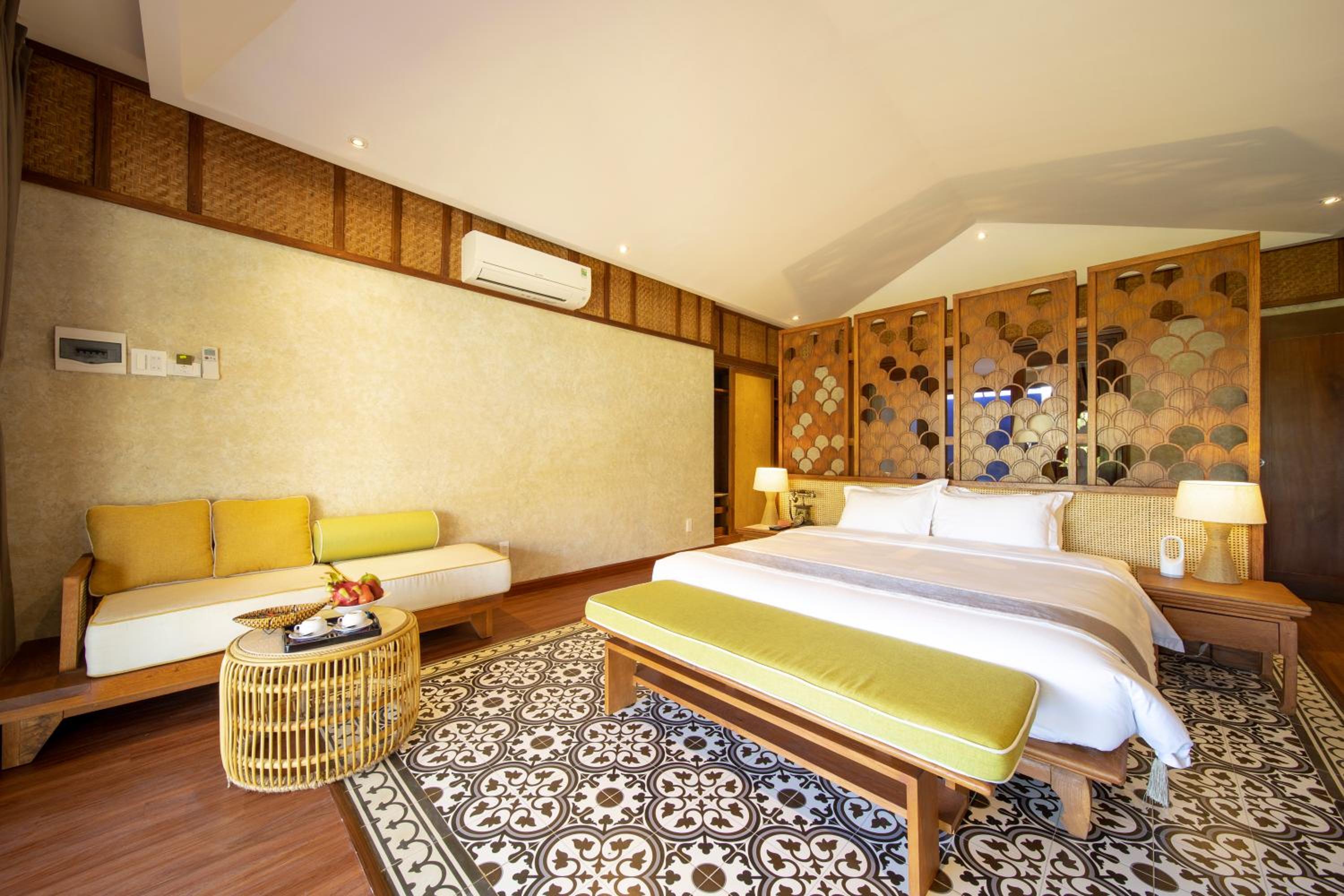 Three-Bedroom Villa photo 1