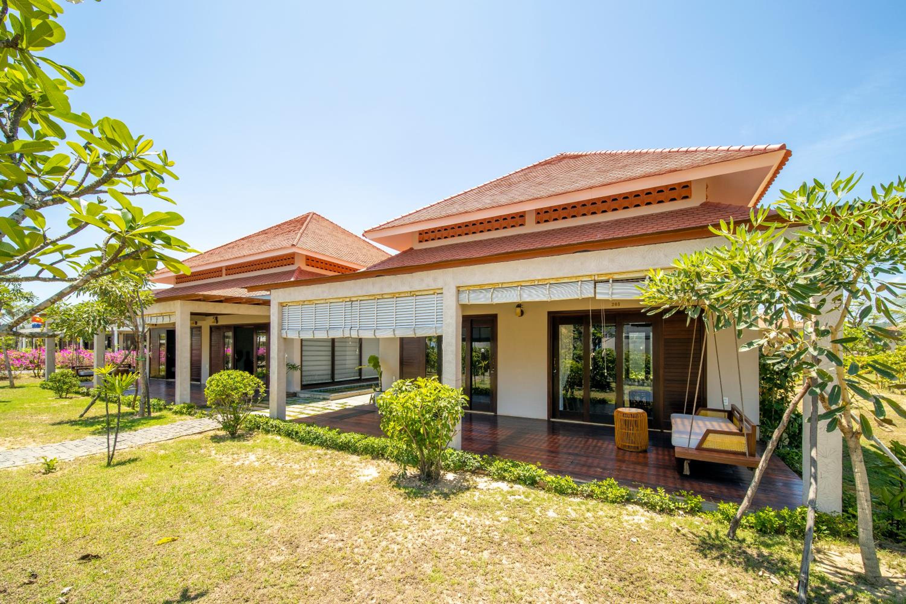 Three-Bedroom Villa photo 2