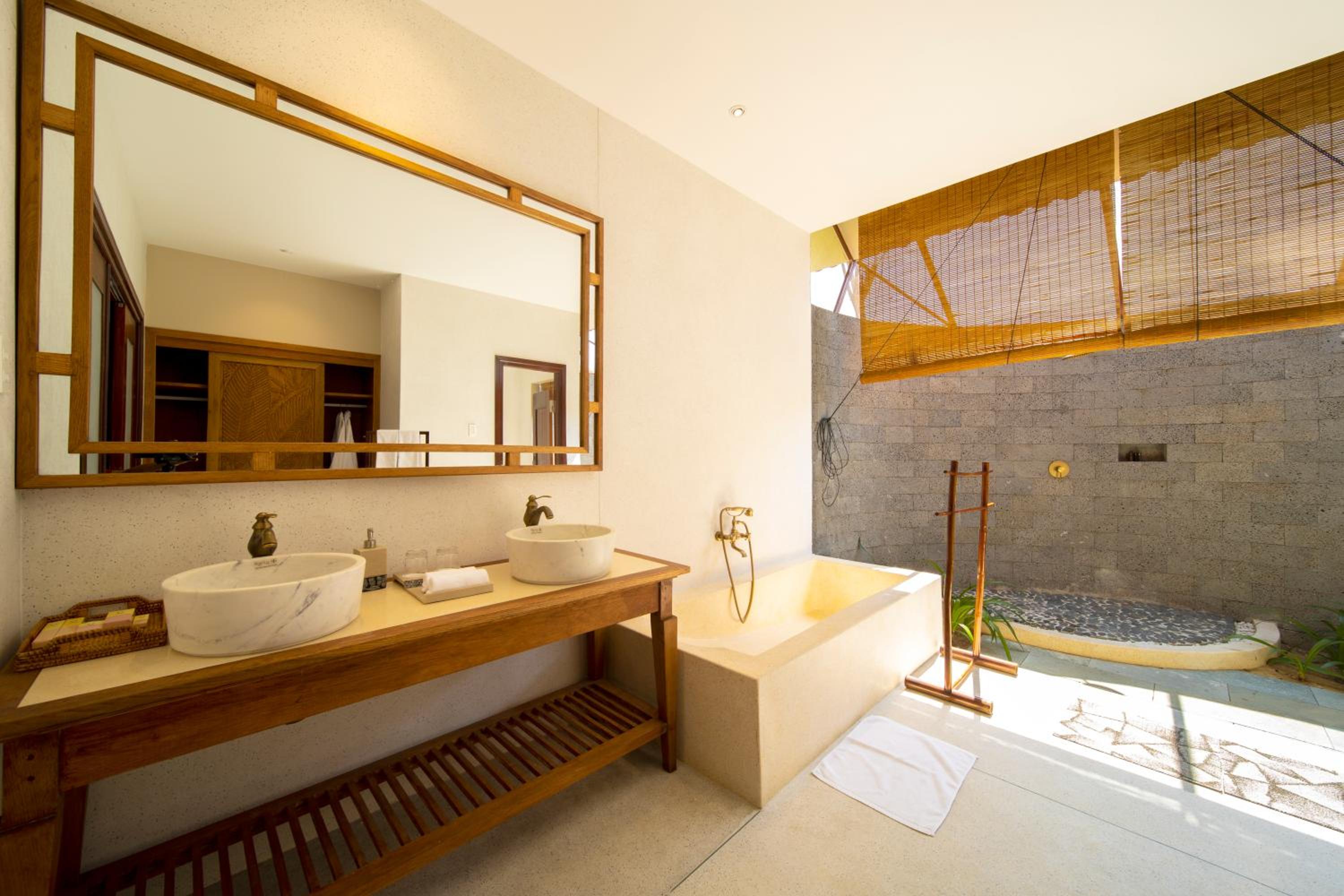 One Bedroom Villa Beach Front with Private Pool - Photo 6
