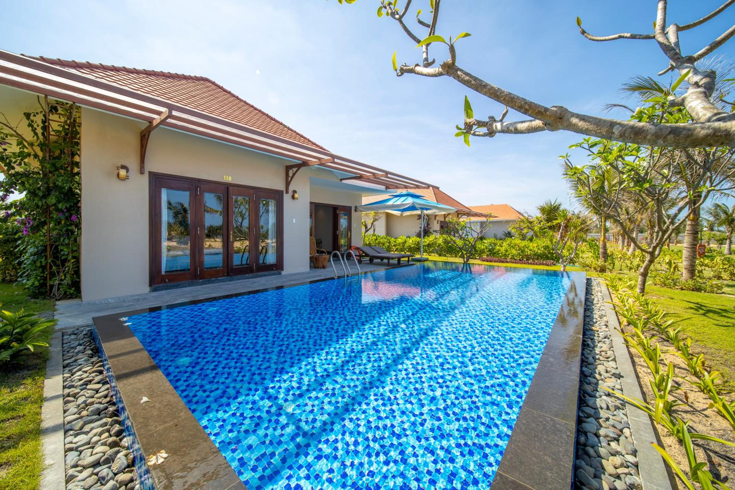 One Bedroom Villa Beach Front with Private Pool - Photo 5