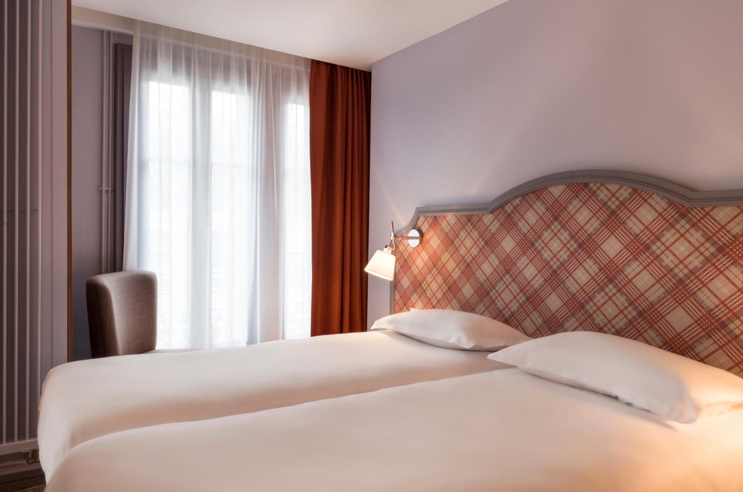 Classic Double or Twin Room - Photo 6