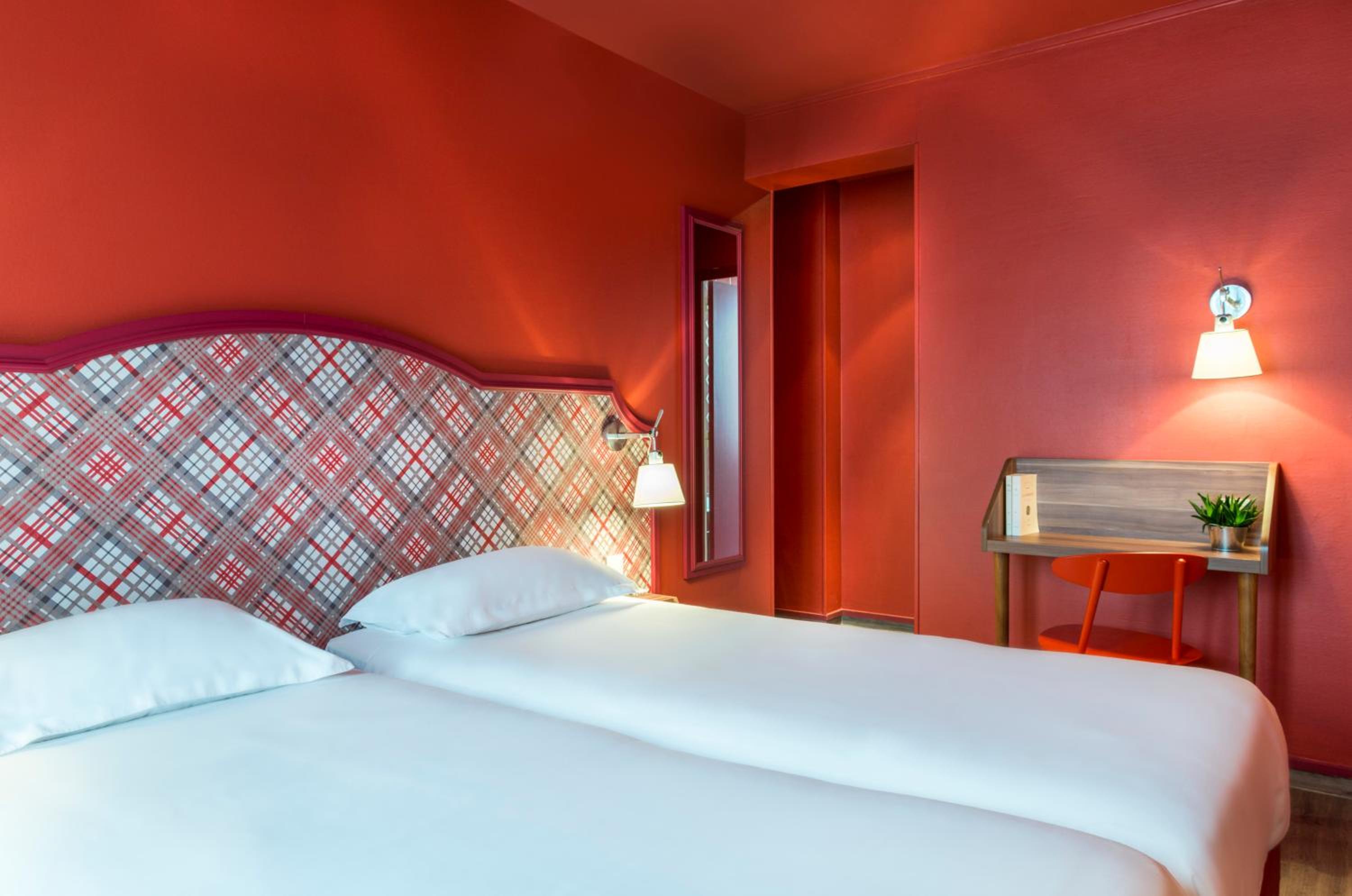 Classic Double or Twin Room - Photo 7