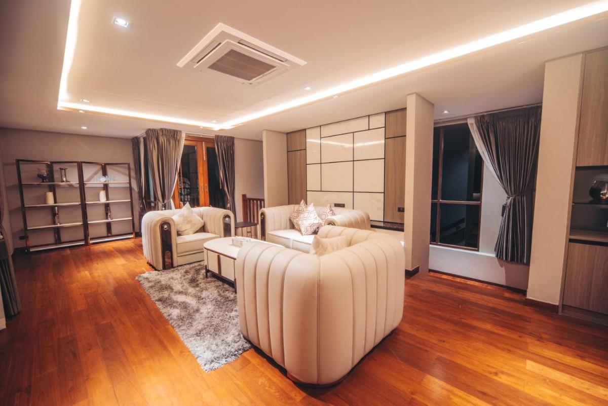 Family Room with Sea View - Photo 2