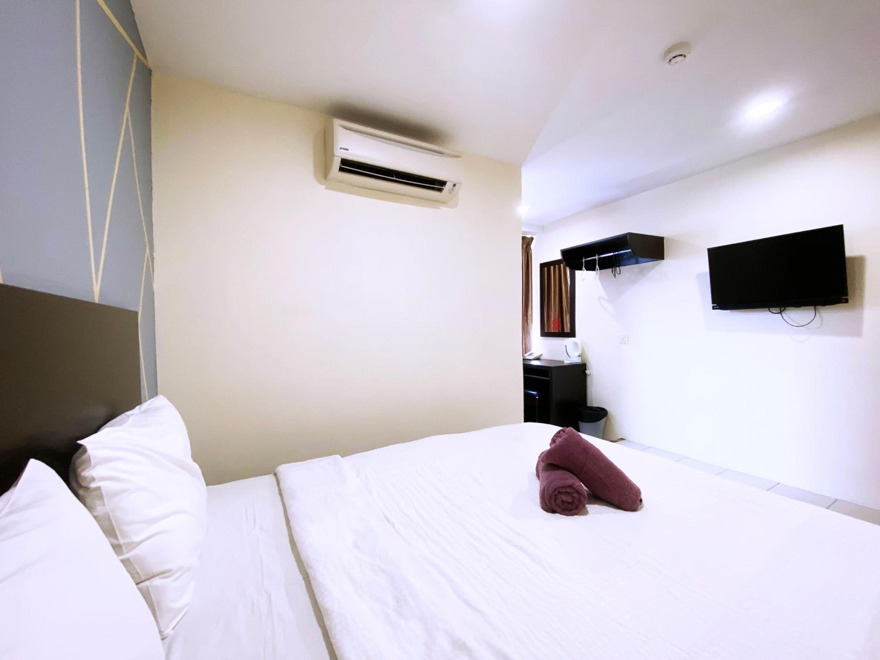 Deluxe Queen Room photo 2