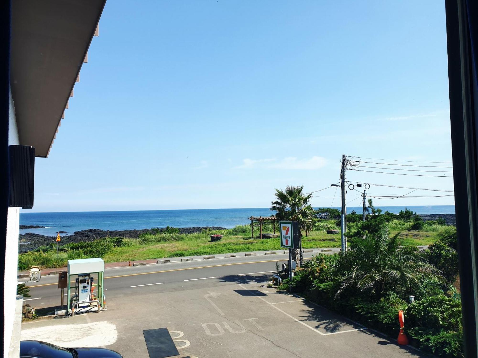 Deluxe Double Room with Sea View - Photo 5