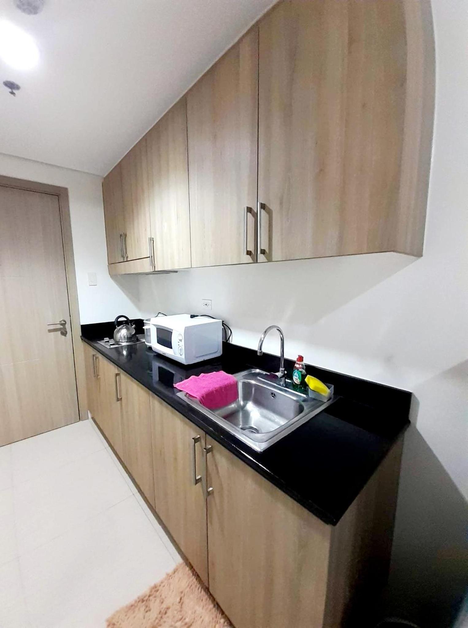 One-Bedroom Apartment - Photo 8