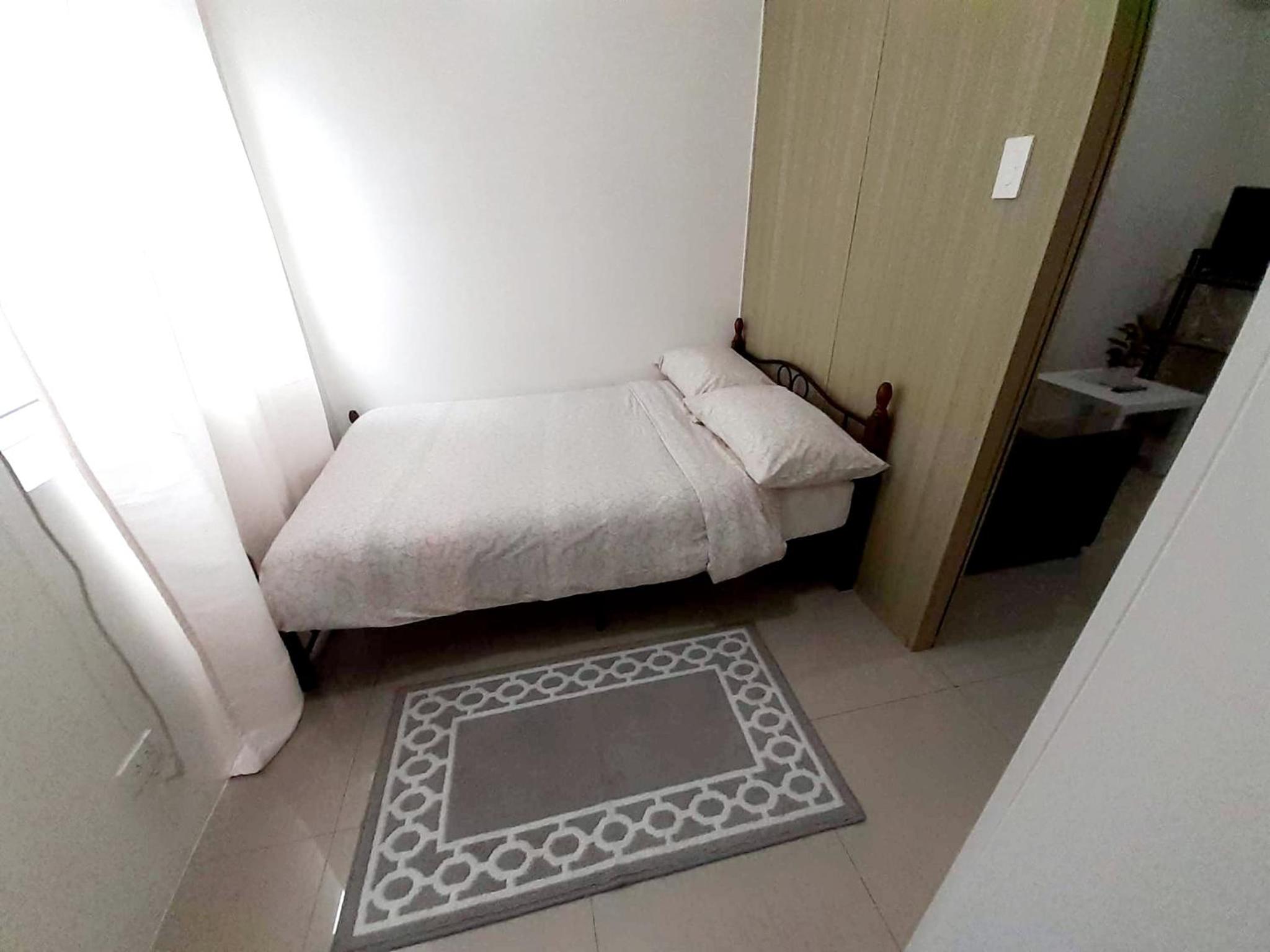 One-Bedroom Apartment - Photo 6