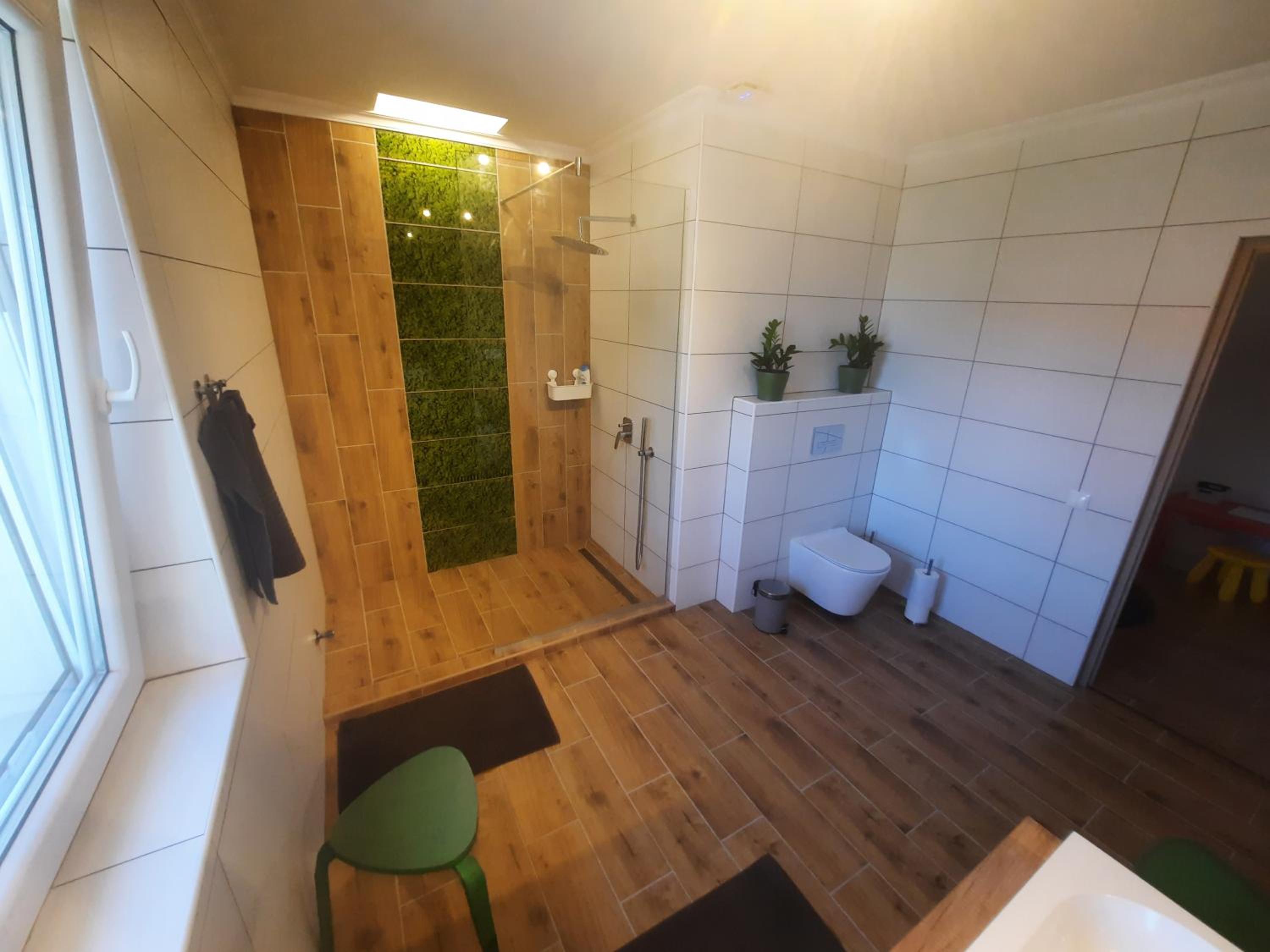 Three-Bedroom House photo 3