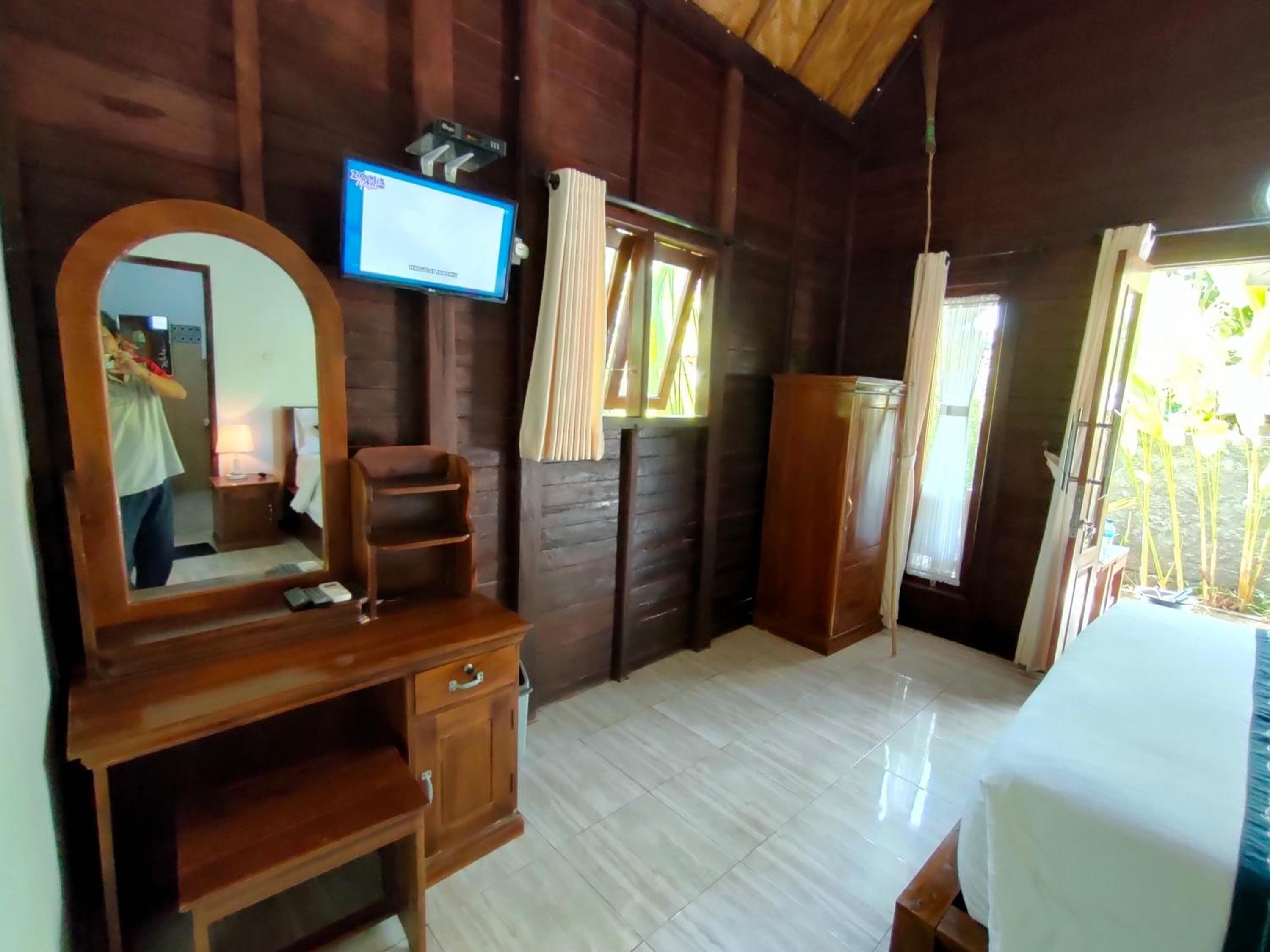 Double Room with Garden View - Photo 3