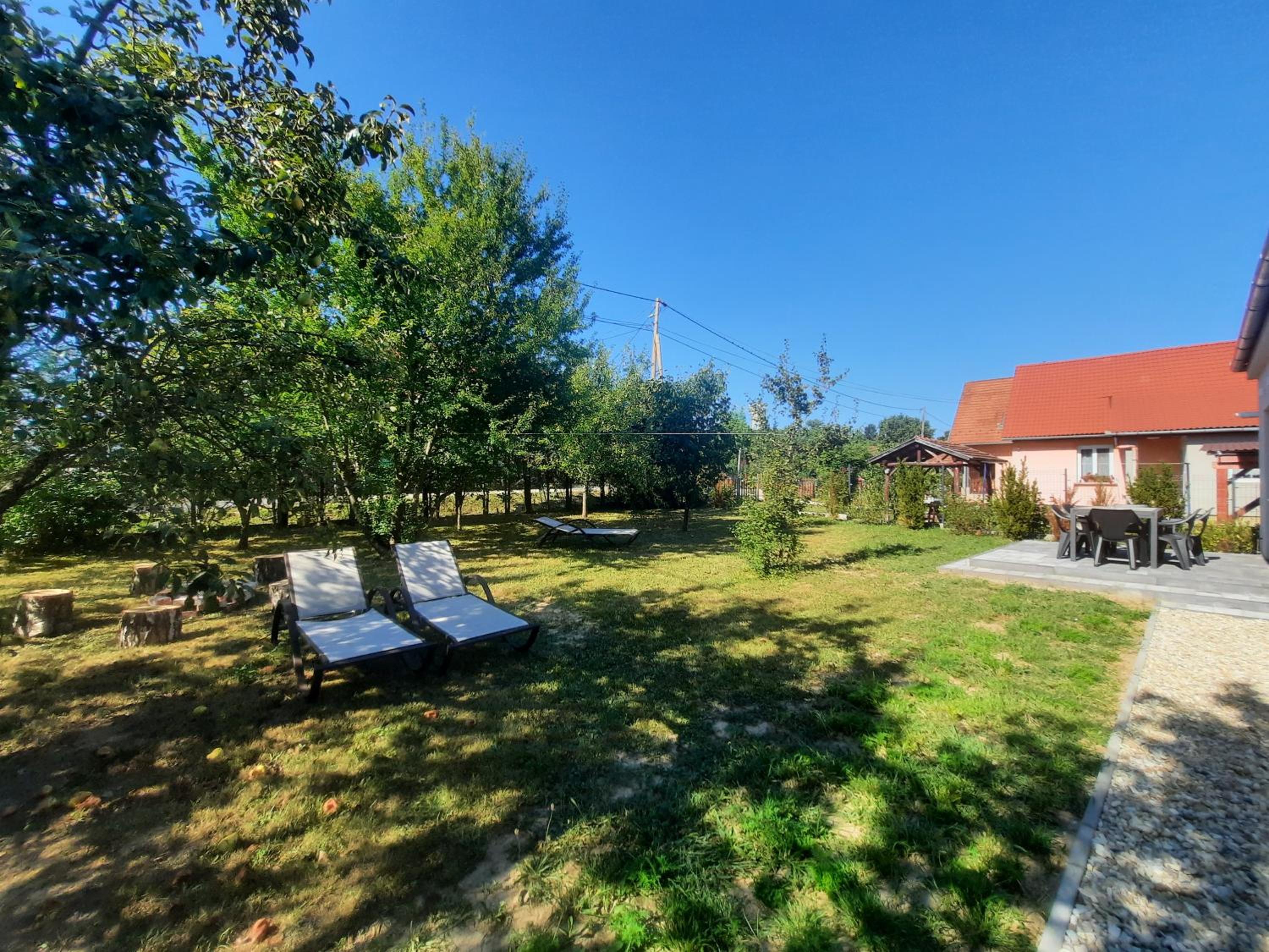 Three-Bedroom House photo 2