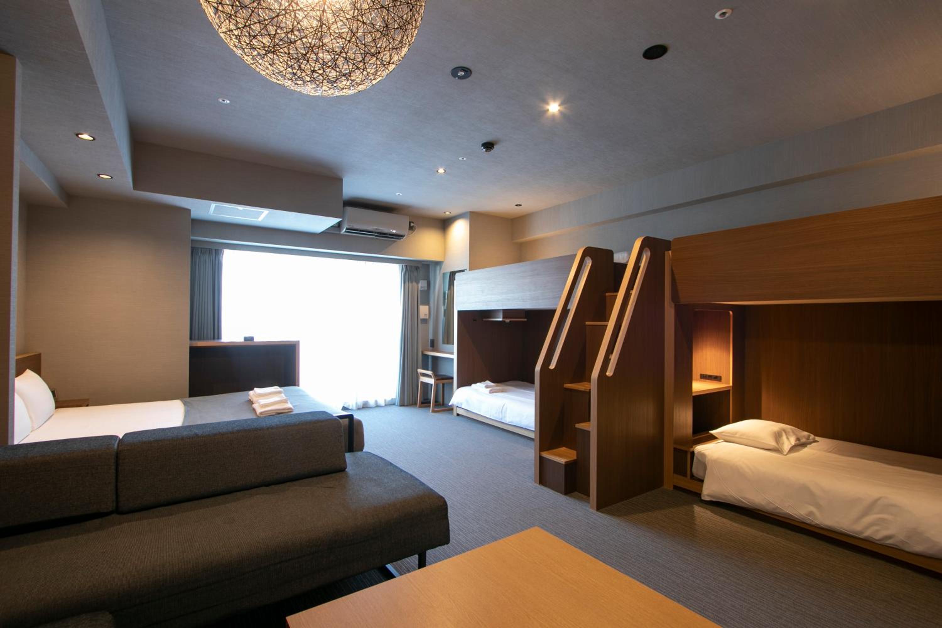 Deluxe Family Loft Bed & Queen Room