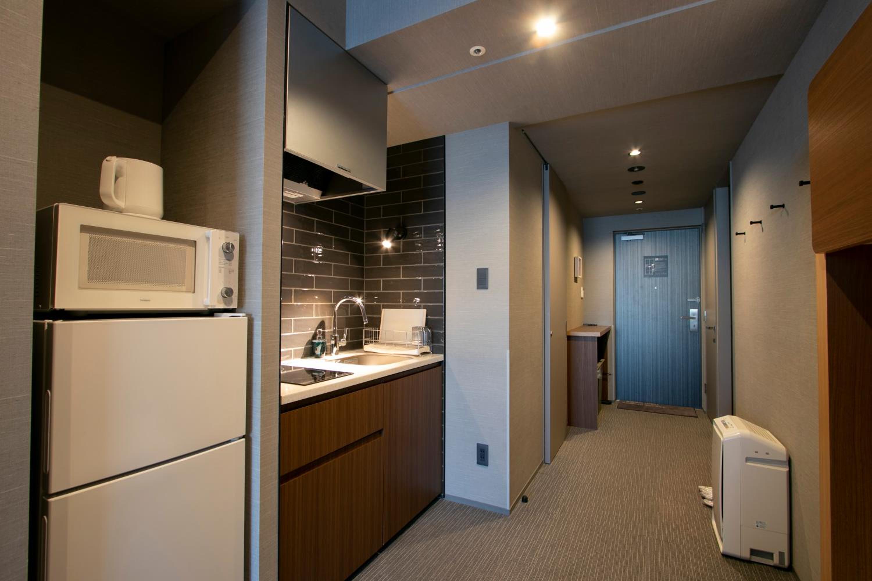 Moderate Family Loft Bedroom thumbnail 5