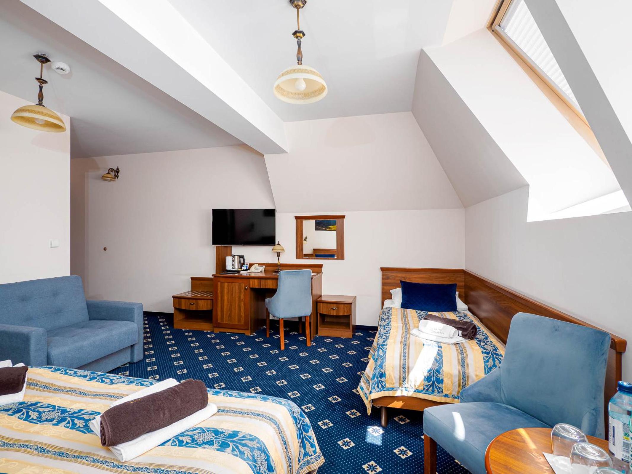 Deluxe Triple Room - Photo 5