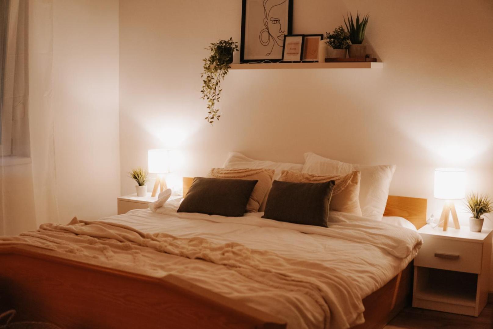 Two-Bedroom Apartment - Photo 23