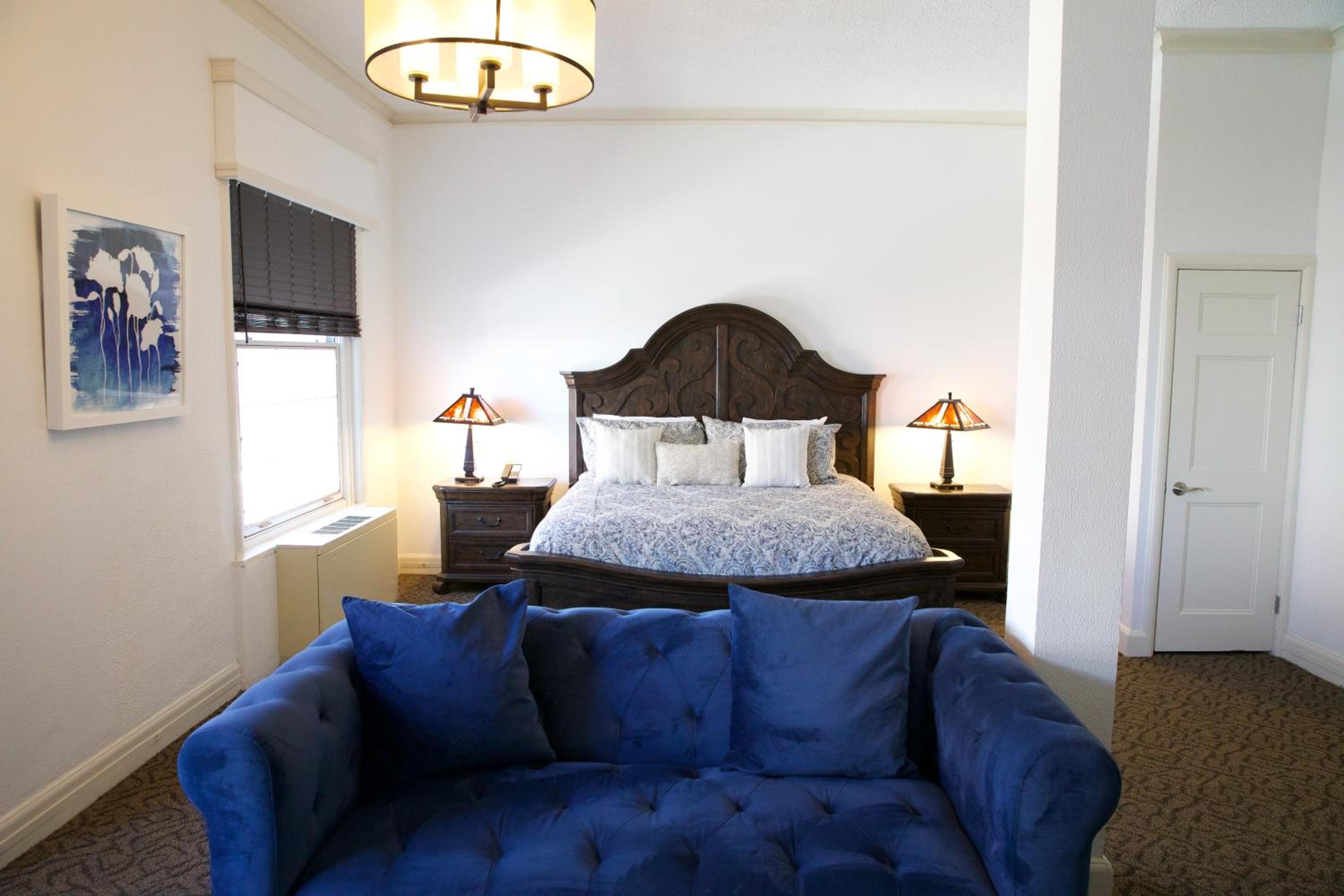 Champagne Suite - Photo 1