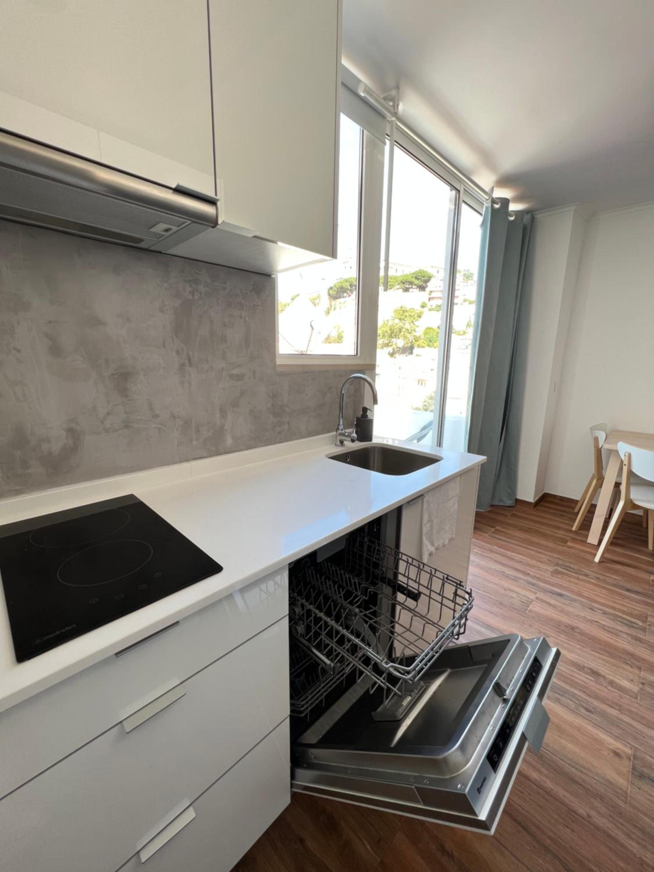Apartment with Balcony - Photo 9
