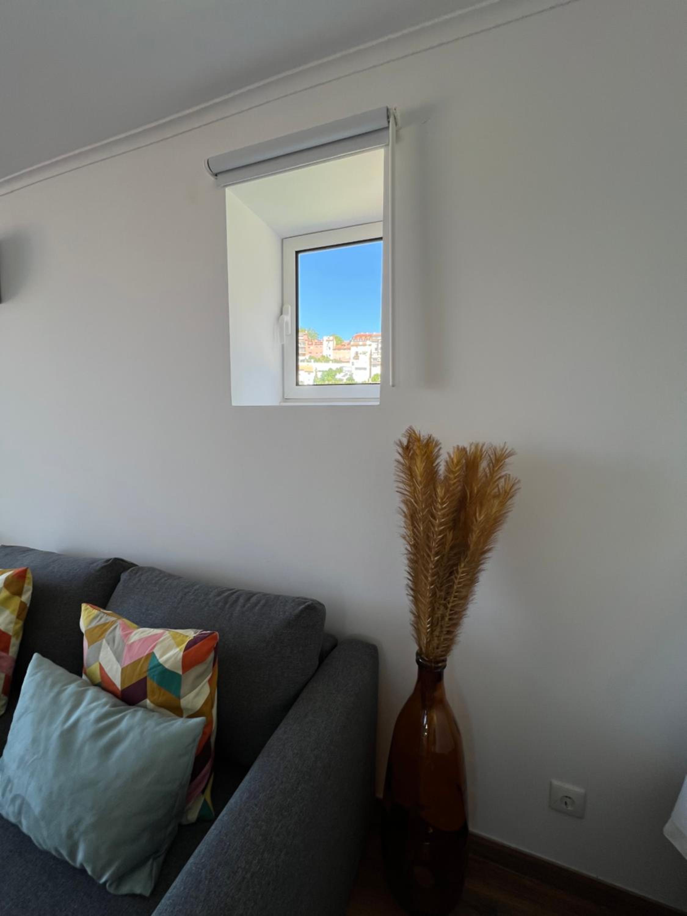 Apartment with Balcony - Photo 6