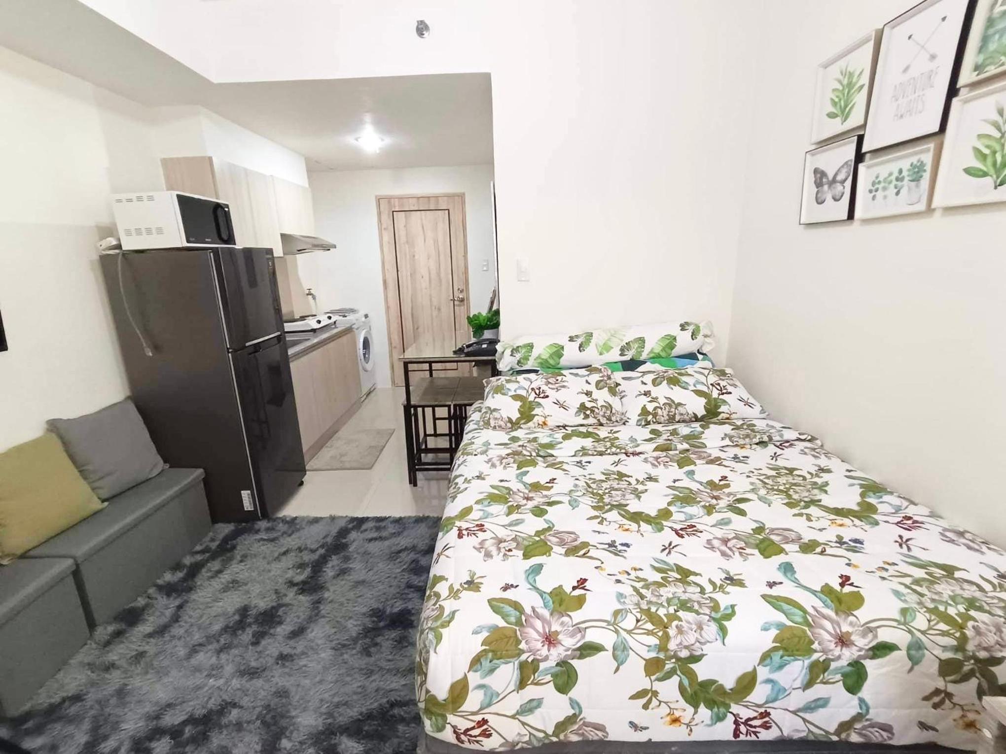 Apartment with Balcony - Photo 22