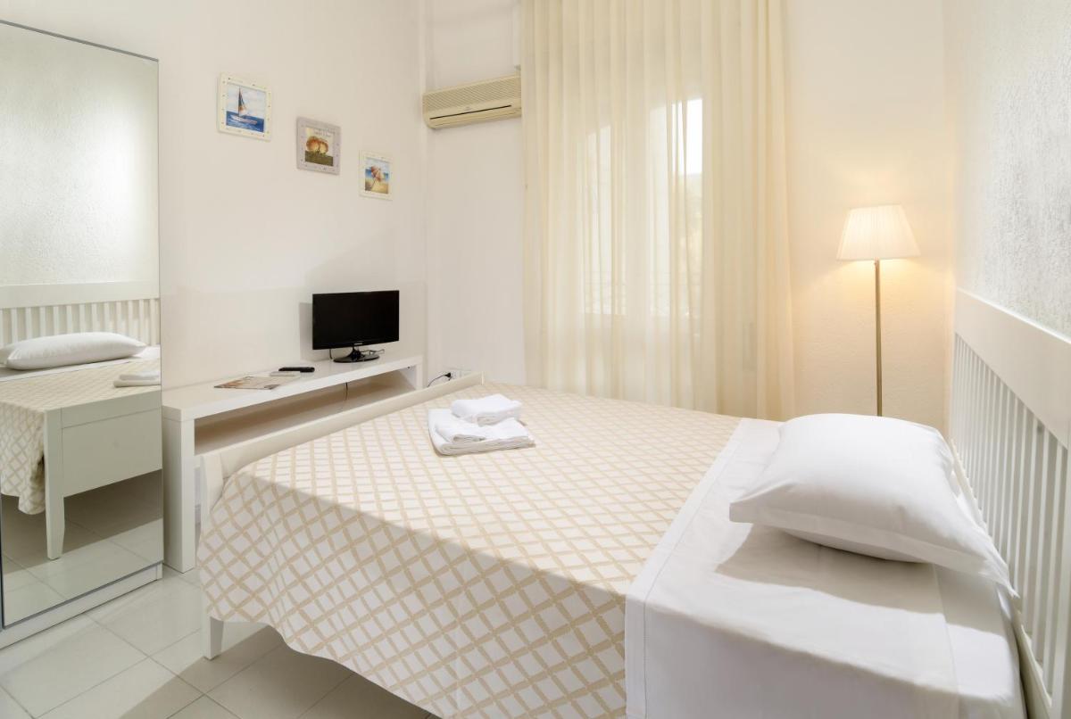 Single Room with Street View photo 1