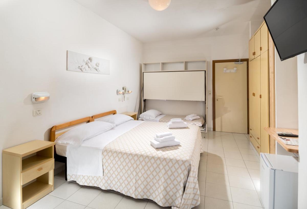 Quadruple Room with Sea View photo 1