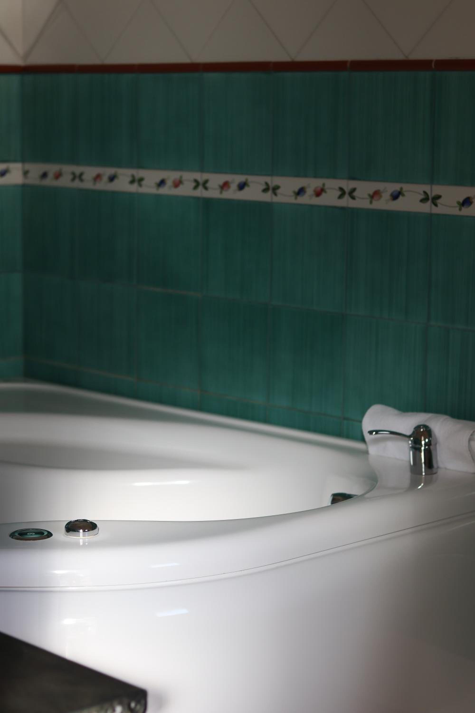 King Room with Spa Bath photo 3