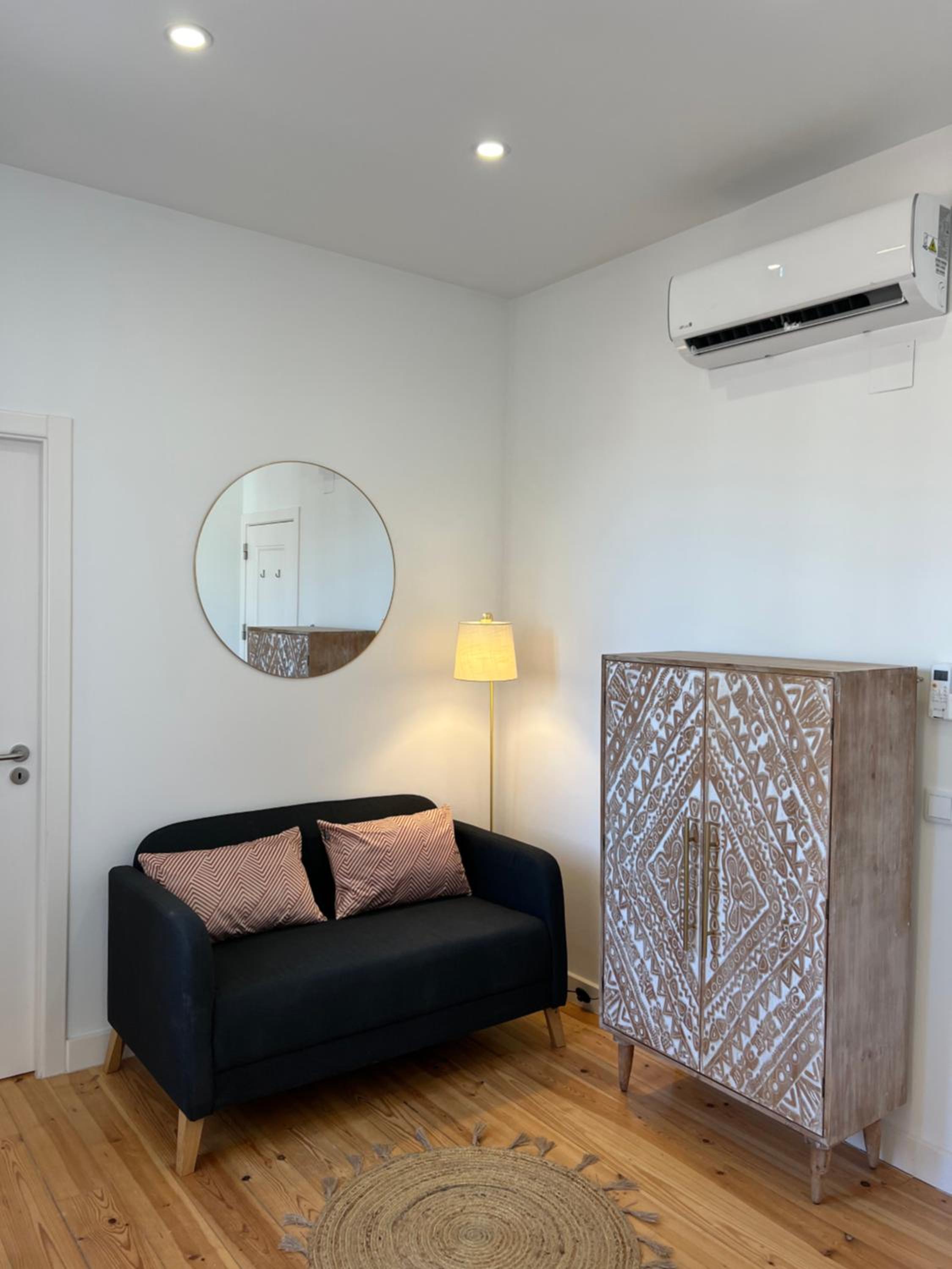 Apartment with Terrace - Photo 19