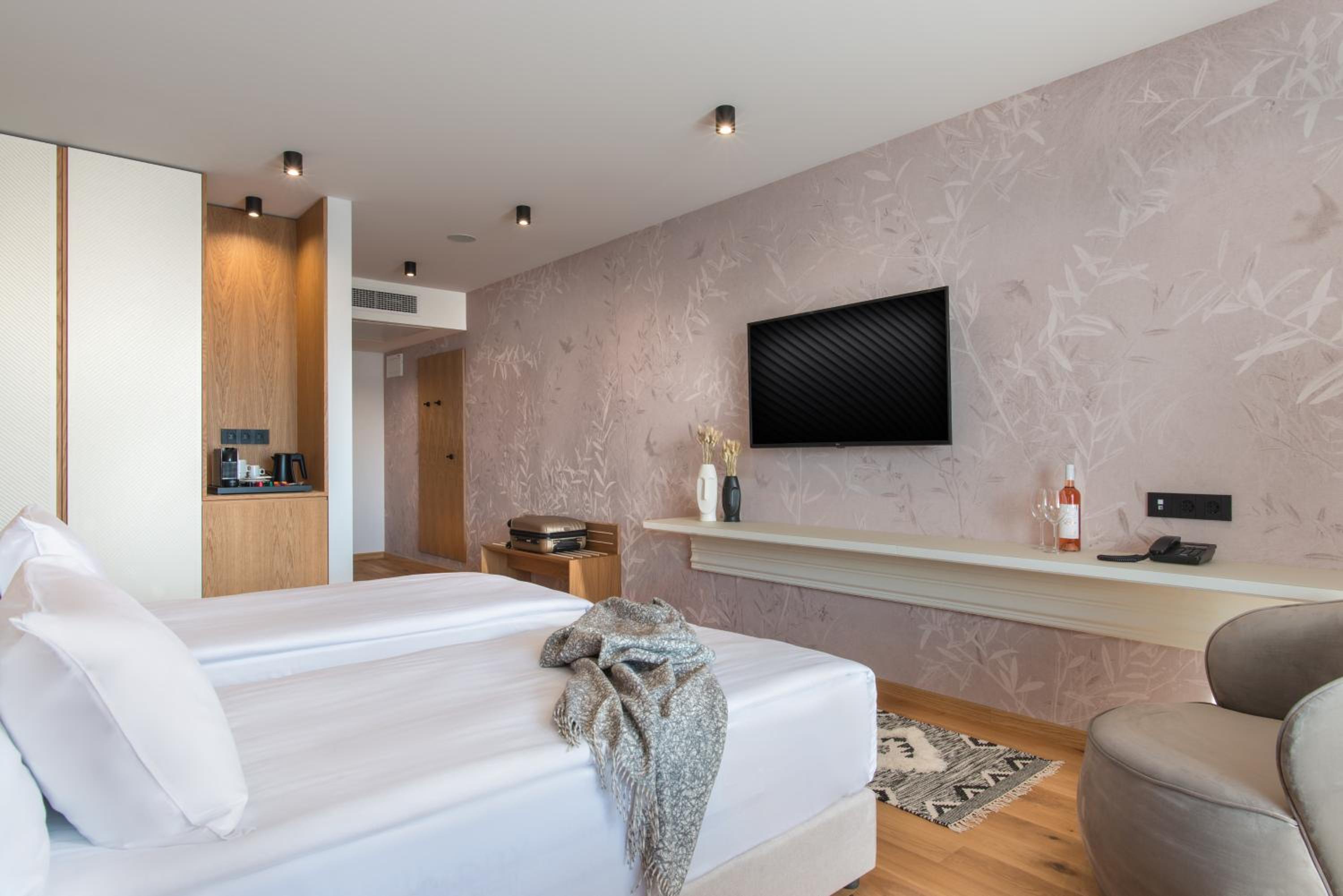 Deluxe Double or Twin Room - Garden House photo 3